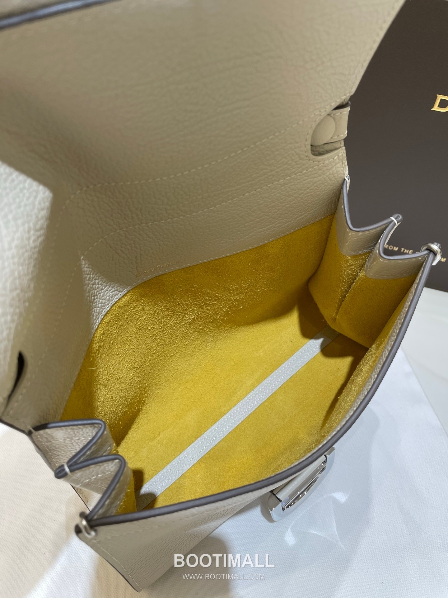 Delvaux Tempo Aluire Calfskin Tote Bag with Strap Flap Metal Detail 델보 템포 알뤼르 카프스킨 토트백 스트랩 플랩 메탈 23cm 13