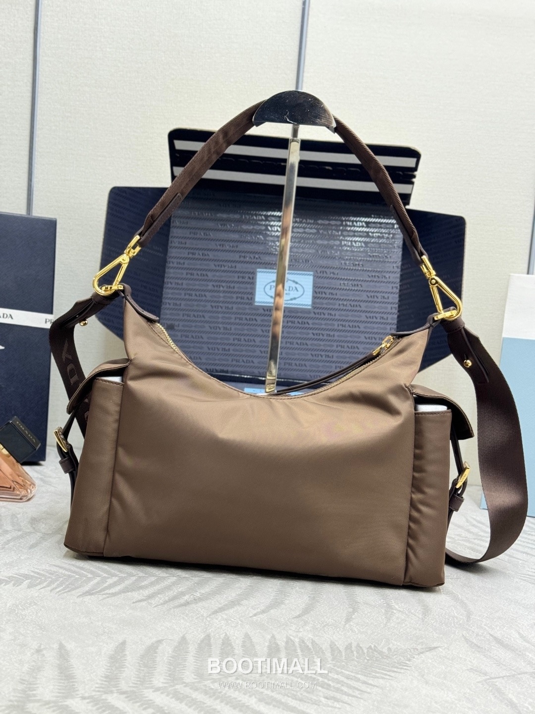 Prada Re-Nylon Calfskin Backpack with Multi Pocket Strap Detail 프라다 리나일론 카프스킨 멀티포켓 스트랩 1BC264 32cm 2