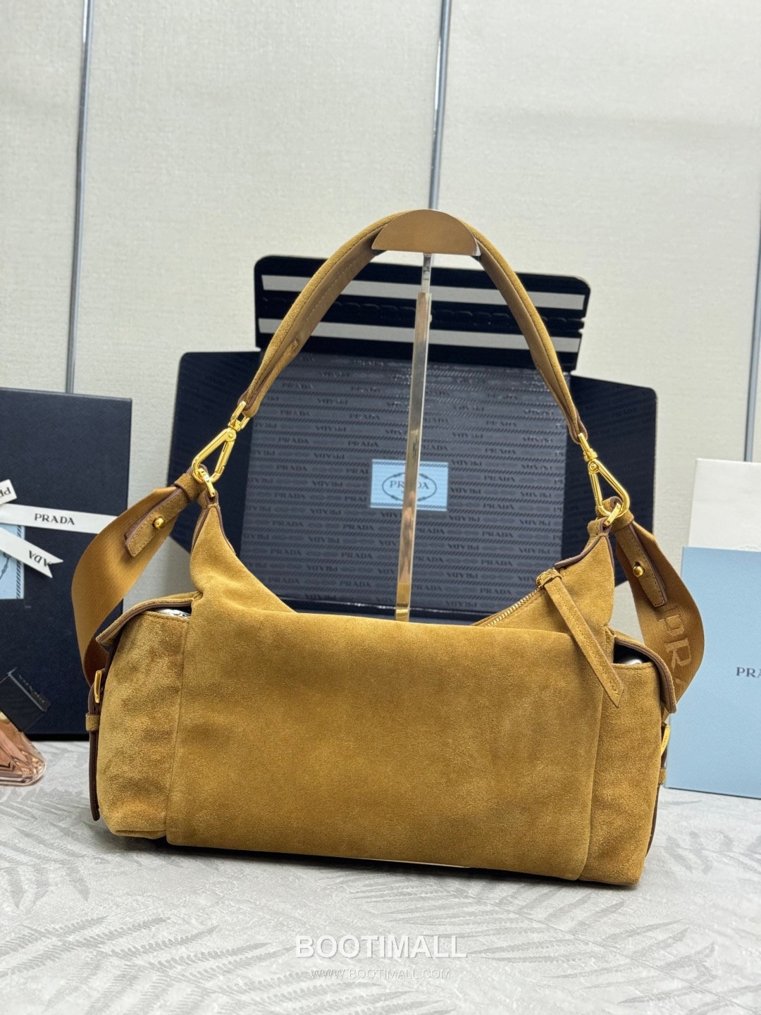 Prada Re-Nylon Calfskin Backpack with Multi Pocket Strap Detail 프라다 리나일론 카프스킨 멀티포켓 스트랩 1BC264 32cm 2