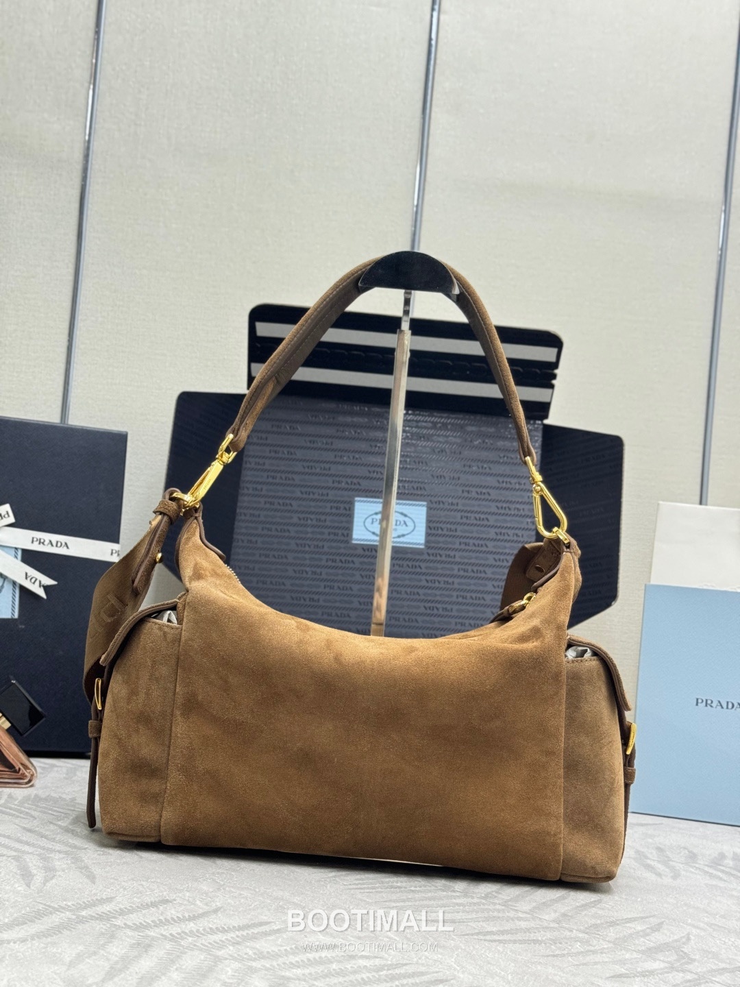 Prada Re-Nylon Calfskin Backpack with Multi Pocket Strap Detail 프라다 리나일론 카프스킨 멀티포켓 스트랩 1BC264 32cm 2