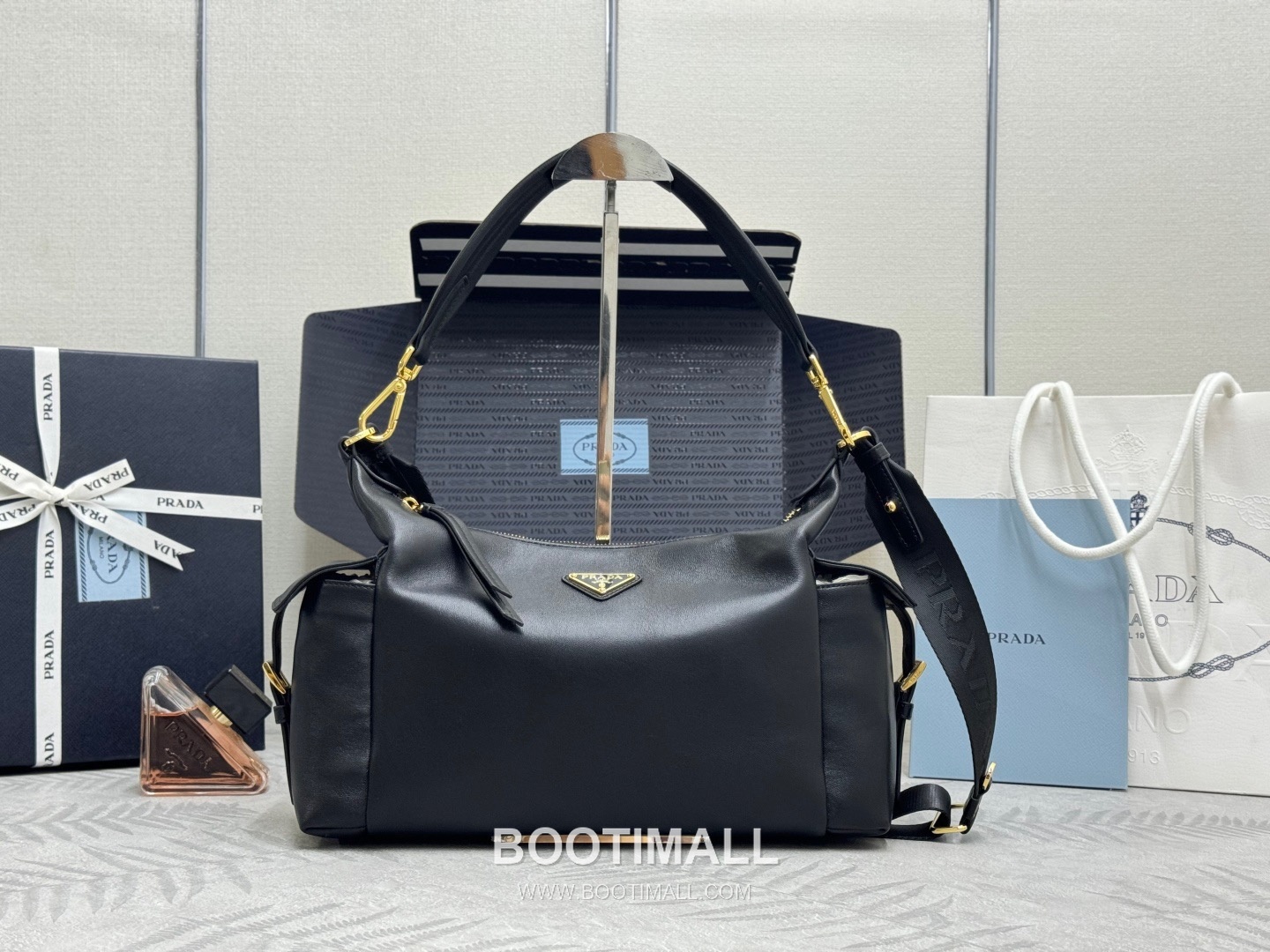 Prada Re-Nylon Suede Calfskin Backpack with Multi Pocket Strap Detail 프라다 리나일론 스웨이드 카프스킨 멀티포켓 스트랩 1BC264 32cm 1