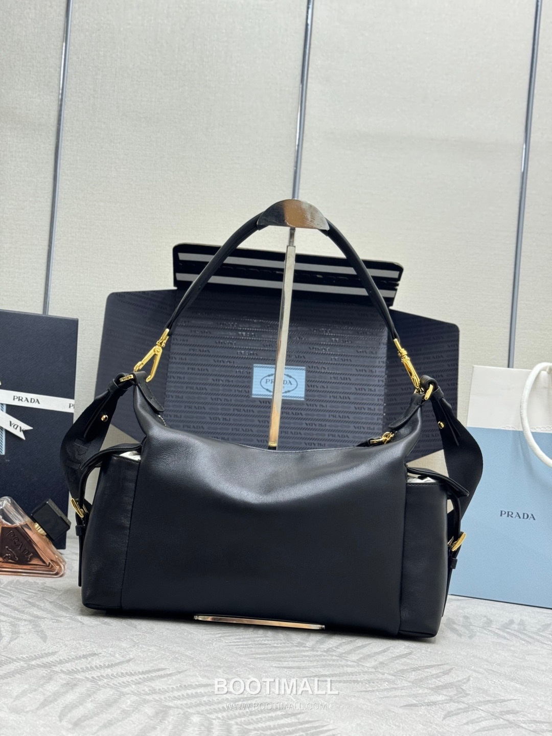 Prada Re-Nylon Suede Calfskin Backpack with Multi Pocket Strap Detail 프라다 리나일론 스웨이드 카프스킨 멀티포켓 스트랩 1BC264 32cm 2