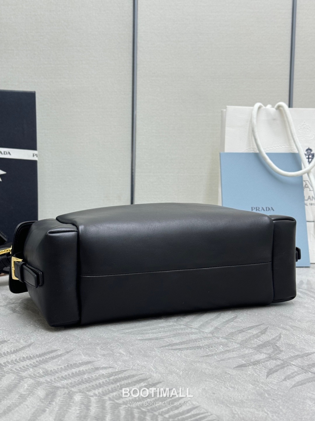 Prada Re-Nylon Suede Calfskin Backpack with Multi Pocket Strap Detail 프라다 리나일론 스웨이드 카프스킨 멀티포켓 스트랩 1BC264 32cm 6