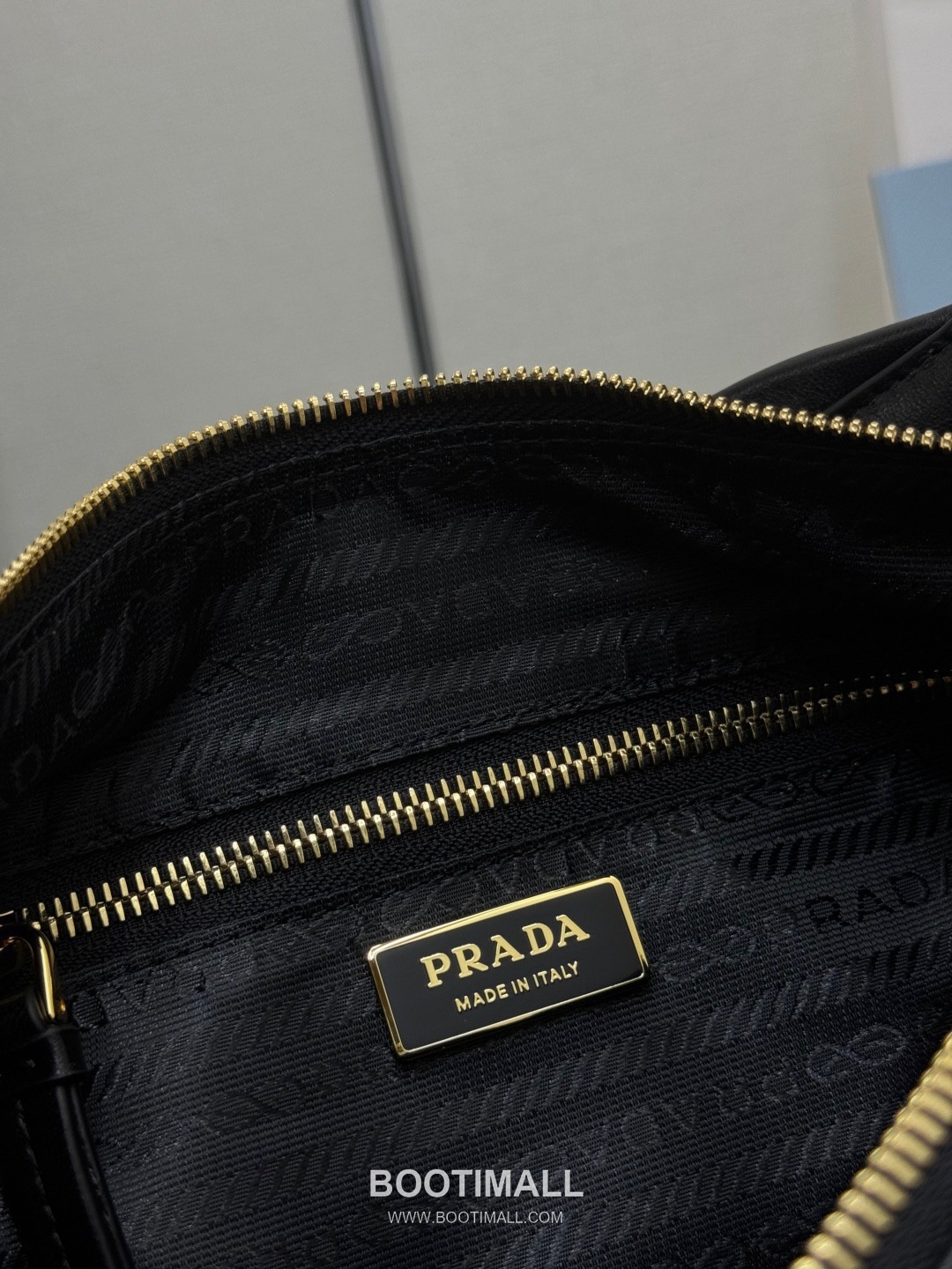 Prada Re-Nylon Suede Calfskin Backpack with Multi Pocket Strap Detail 프라다 리나일론 스웨이드 카프스킨 멀티포켓 스트랩 1BC264 32cm 9
