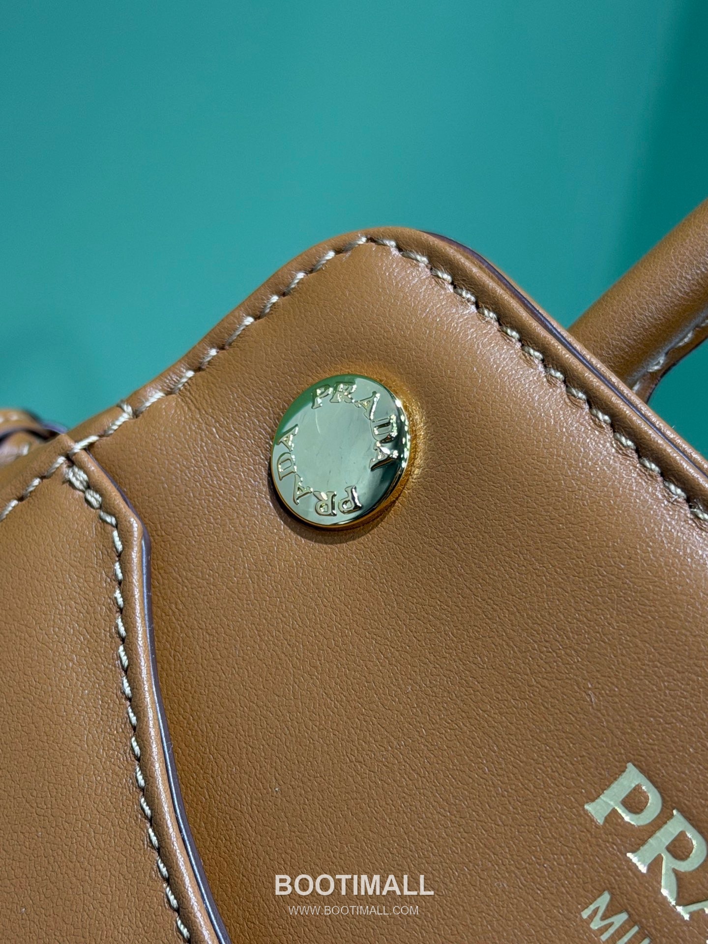 Prada Carry Calfskin Tote Bag with Strap Magnetic Closure Detail 프라다 캐리 카프스킨 토트백 스트랩 마그네틱클로저 1BA496 19cm 6