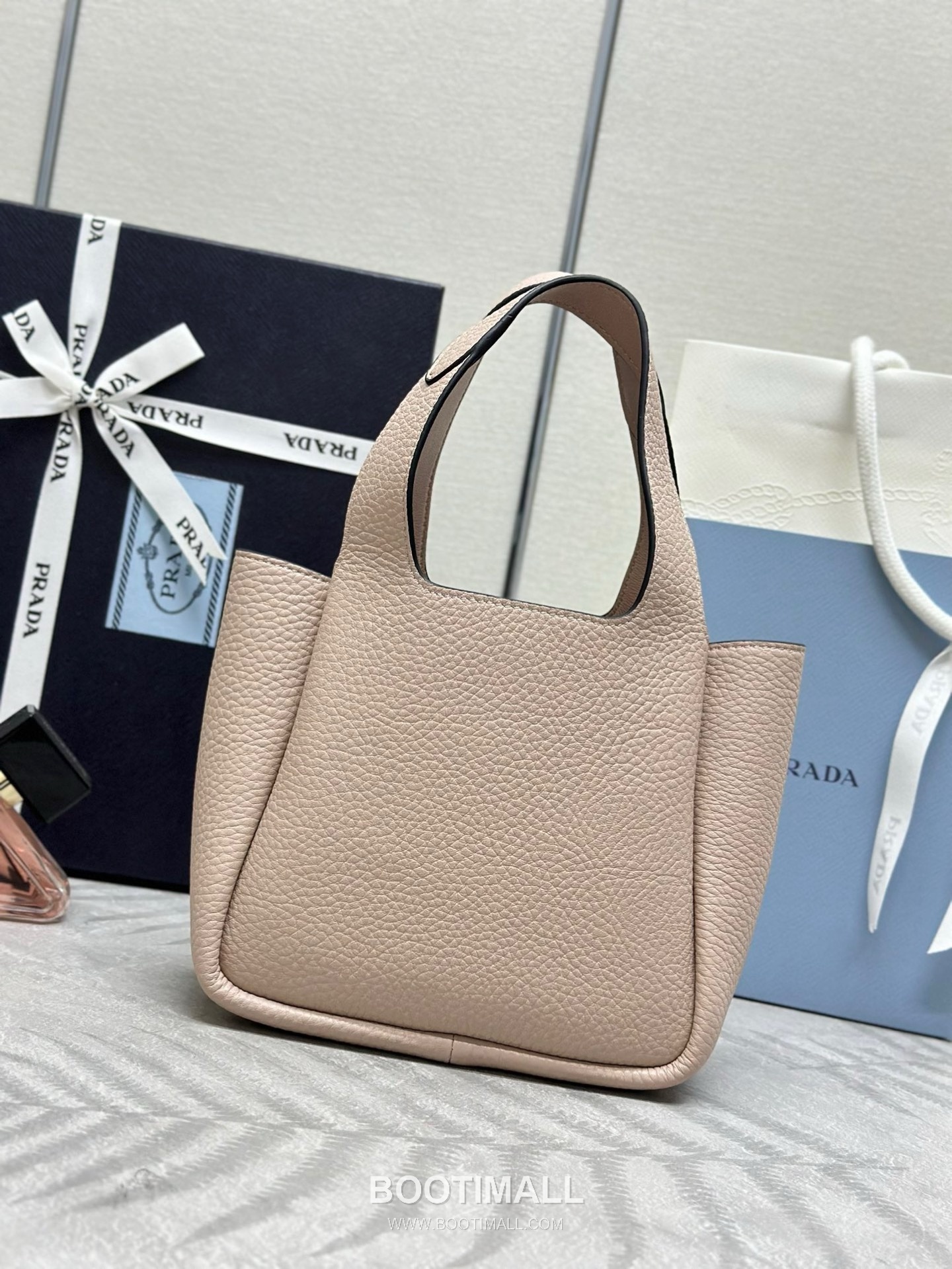 Prada Mini Deer Grain Calfskin Bucket Bag with Gold Hardware Detail 프라다 미니 디어그레인 카프스킨 버킷백 금속디테일 1BA349 18cm 3