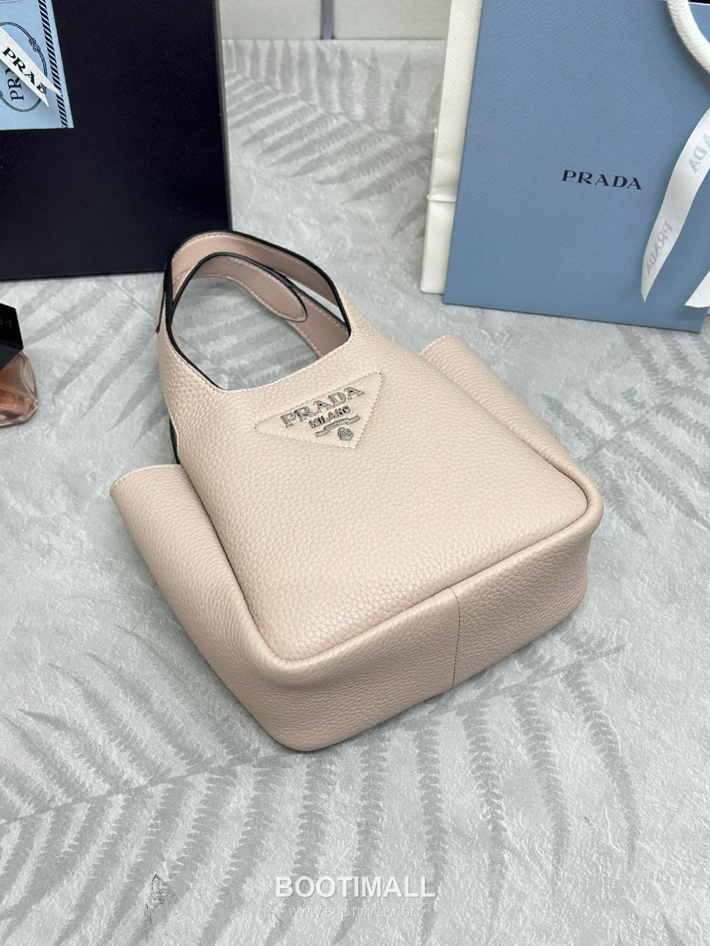 Prada Mini Deer Grain Calfskin Bucket Bag with Gold Hardware Detail 프라다 미니 디어그레인 카프스킨 버킷백 금속디테일 1BA349 18cm 4