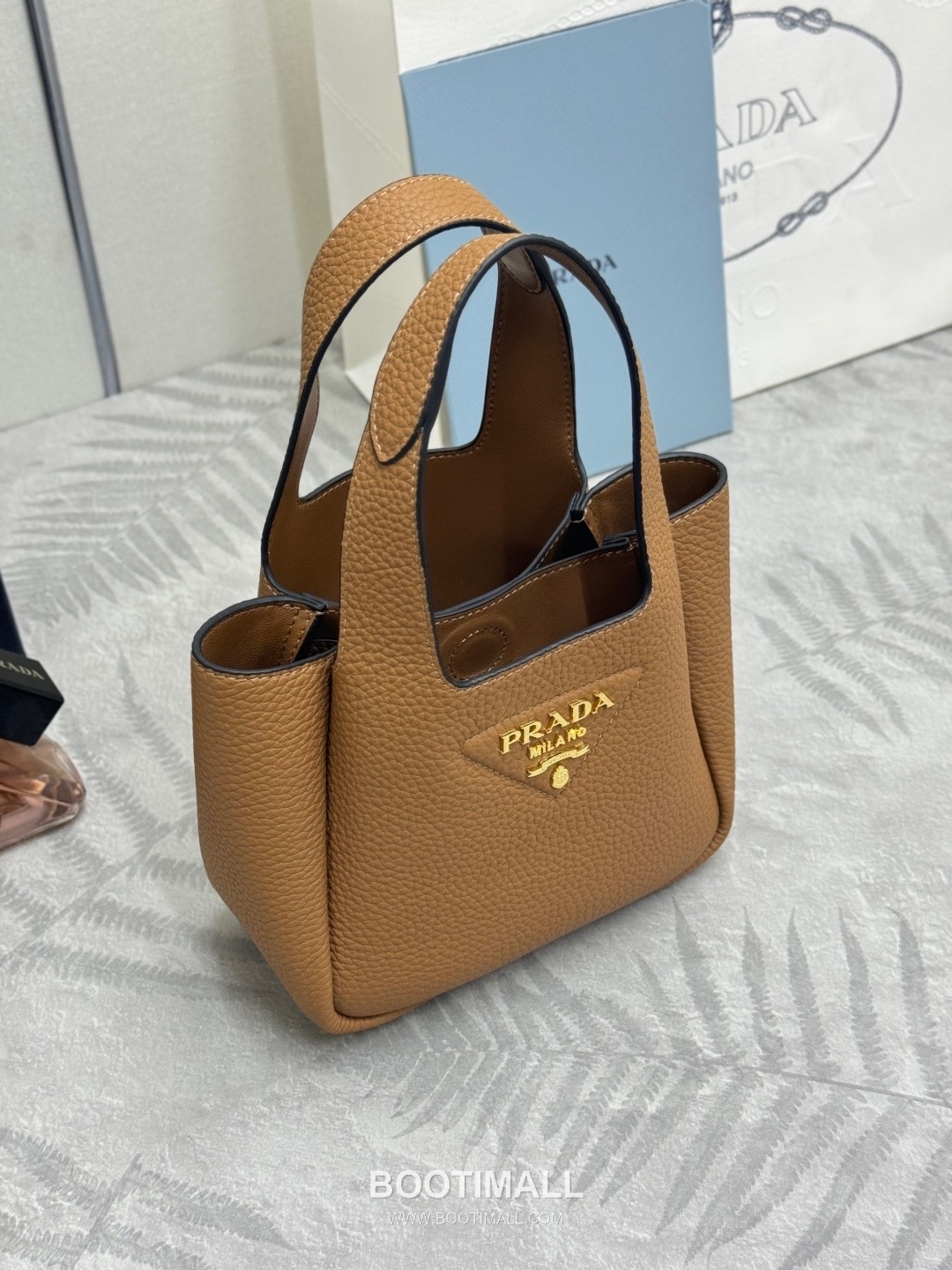 Prada Mini Deer Grain Calfskin Bucket Bag with Gold Hardware Detail 프라다 미니 디어그레인 카프스킨 버킷백 금속디테일 1BA349 18cm 4