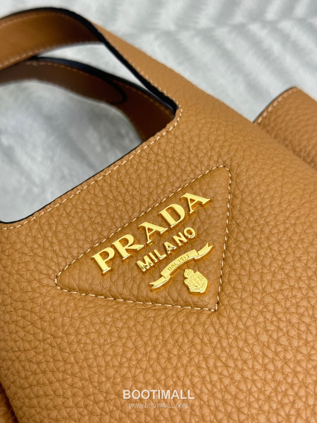 Prada Mini Deer Grain Calfskin Bucket Bag with Gold Hardware Detail 프라다 미니 디어그레인 카프스킨 버킷백 금속디테일 1BA349 18cm 7