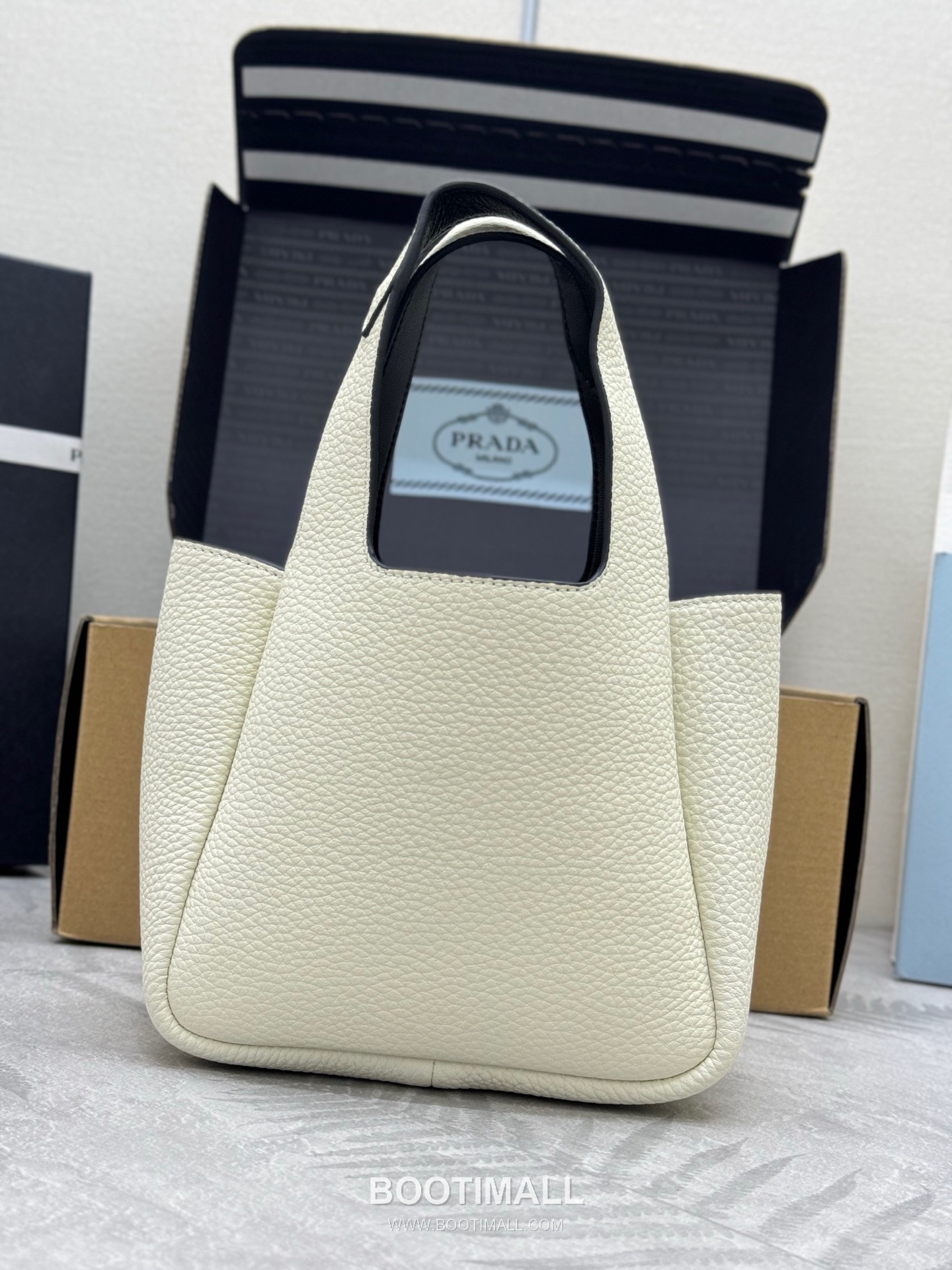 Prada Mini Deer Grain Calfskin Bucket Bag with Gold Hardware Detail 프라다 미니 디어그레인 카프스킨 버킷백 금속디테일 1BA349 18cm 2