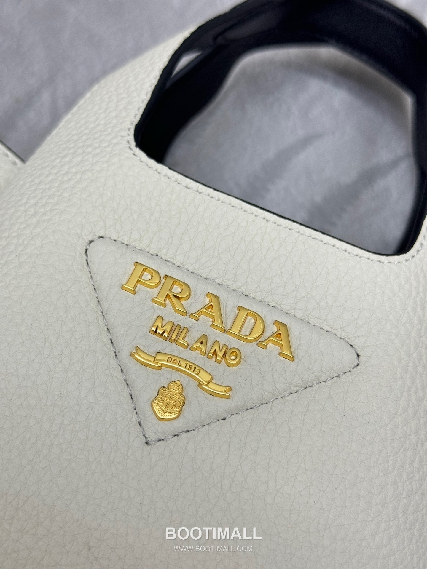 Prada Mini Deer Grain Calfskin Bucket Bag with Gold Hardware Detail 프라다 미니 디어그레인 카프스킨 버킷백 금속디테일 1BA349 18cm 6