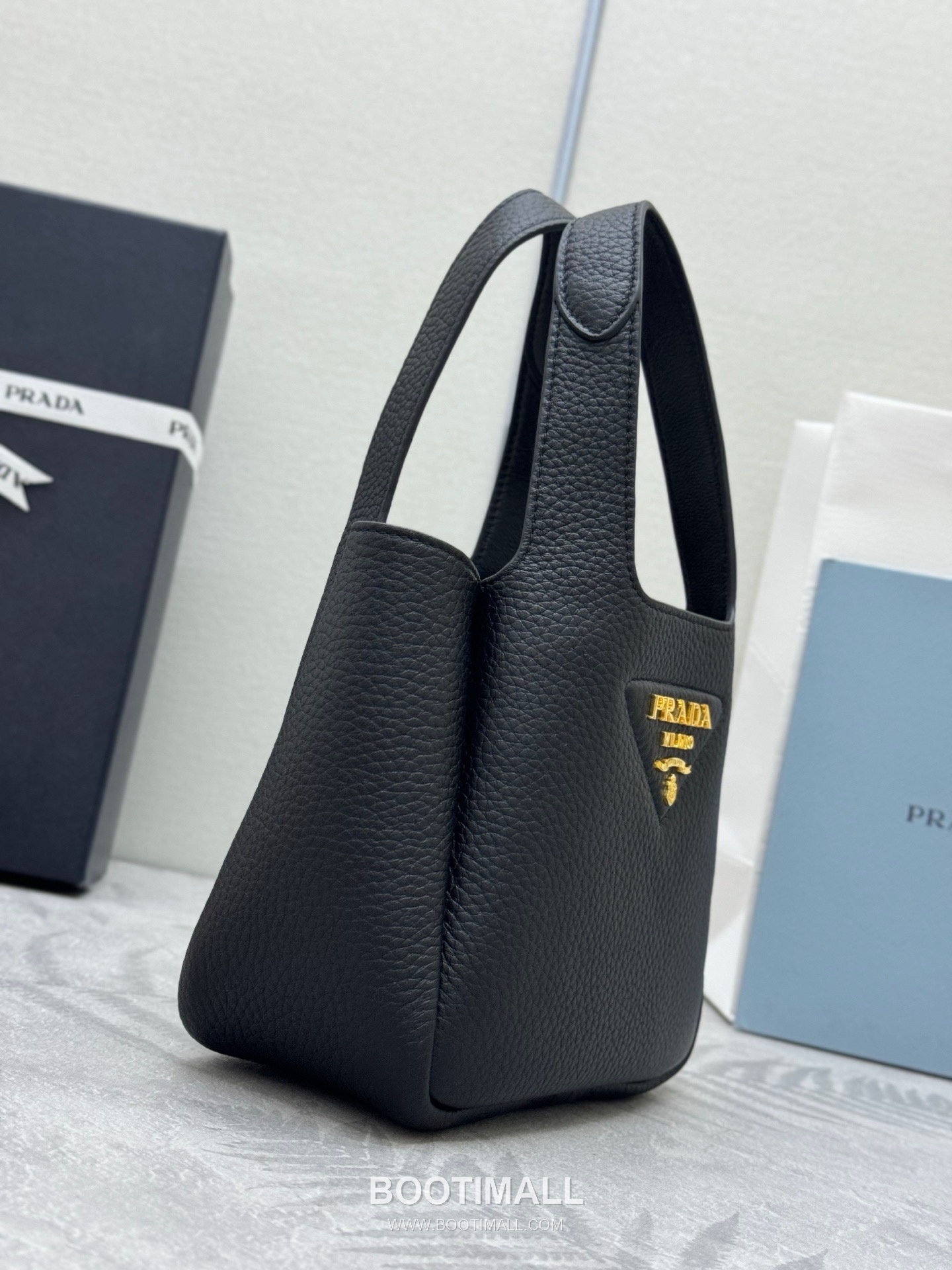 Prada Mini Deer Grain Calfskin Bucket Bag with Gold Hardware Detail 프라다 미니 디어그레인 카프스킨 버킷백 금속디테일 1BA349 18cm 3