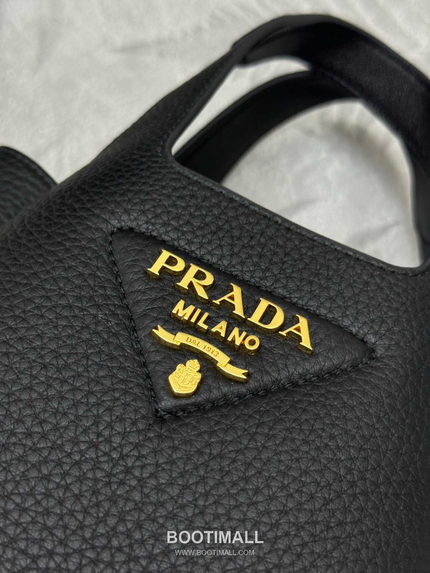 Prada Mini Deer Grain Calfskin Bucket Bag with Gold Hardware Detail 프라다 미니 디어그레인 카프스킨 버킷백 금속디테일 1BA349 18cm 7