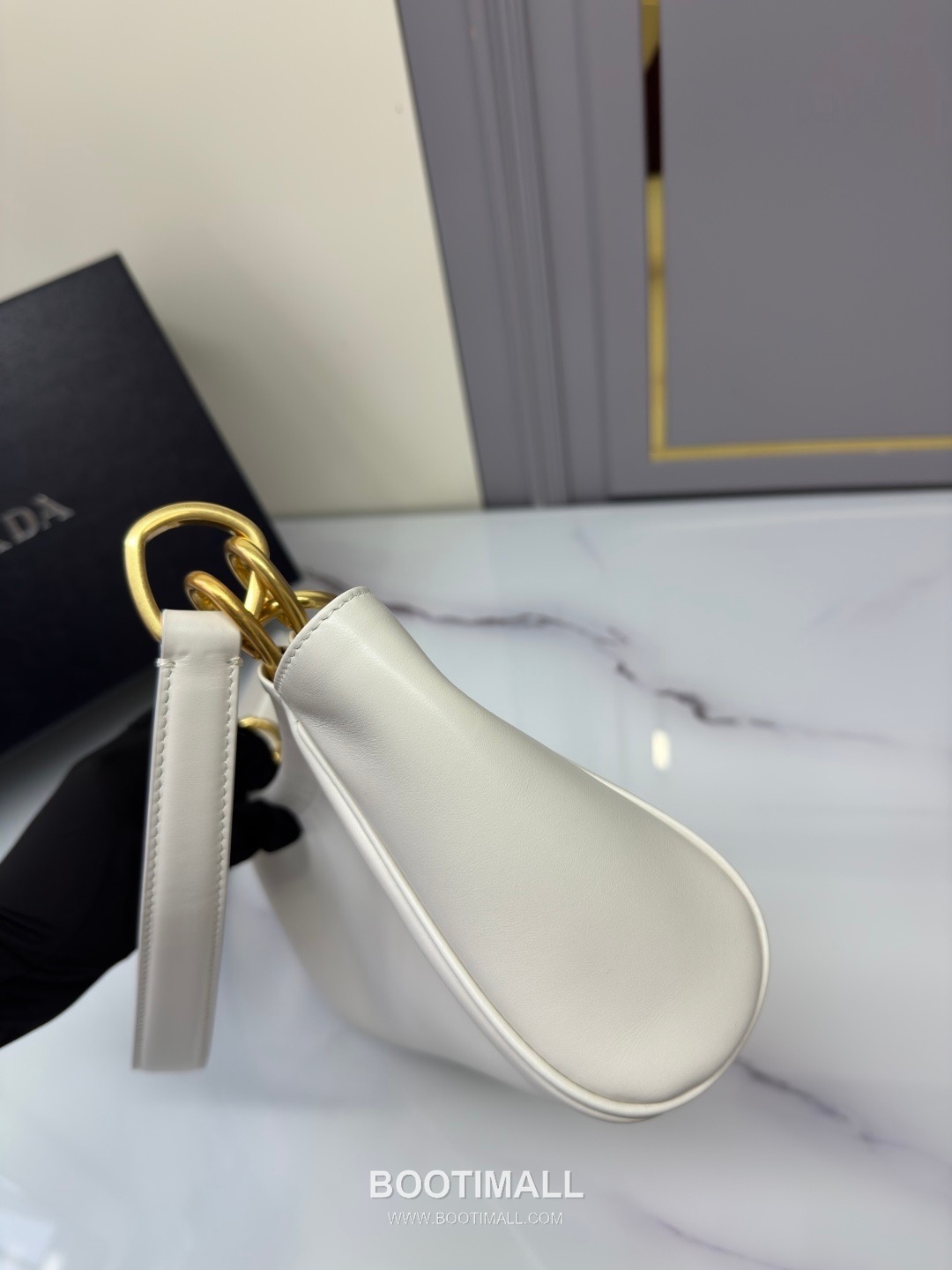 Prada Calfskin Chain Strap Shoulder Bag with Logo Zip Pocket Detail 프라다 카프스킨 체인스트랩 숄더백 로고지퍼포켓 1BC261 28cm 5