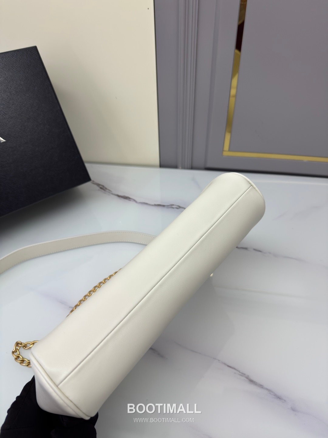 Prada Calfskin Chain Strap Shoulder Bag with Logo Zip Pocket Detail 프라다 카프스킨 체인스트랩 숄더백 로고지퍼포켓 1BC261 28cm 6