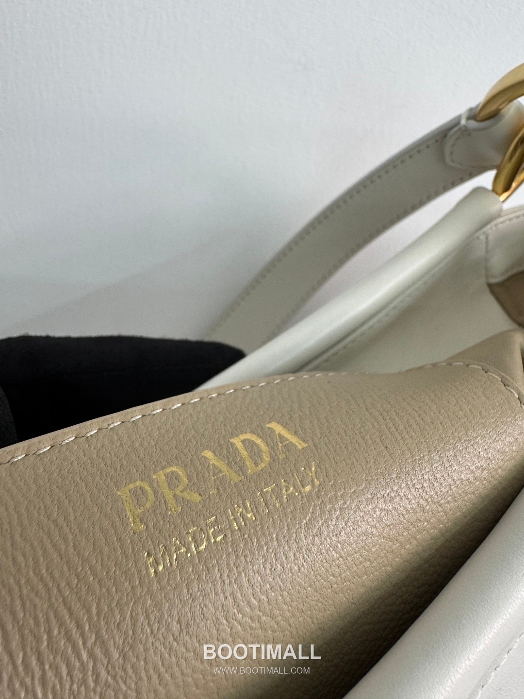 Prada Calfskin Chain Strap Shoulder Bag with Logo Zip Pocket Detail 프라다 카프스킨 체인스트랩 숄더백 로고지퍼포켓 1BC261 28cm 8