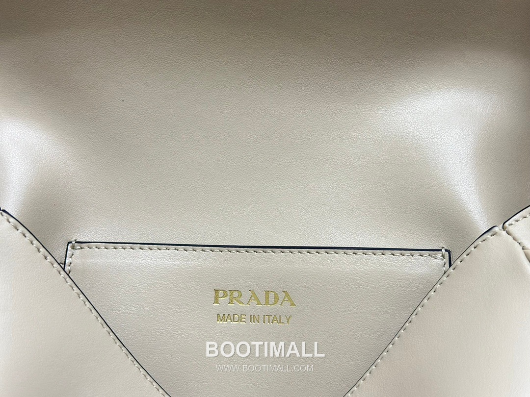 Prada Moon Calfskin Hobo Shoulder Bag with Dual Strap Detail 프라다 문 카프스킨 호보 숄더백 듀얼스트랩 1BD365 22cm 7