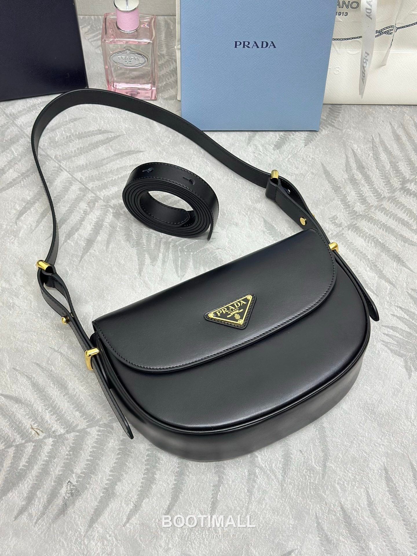 Prada Moon Calfskin Hobo Shoulder Bag with Dual Strap Detail 프라다 문 카프스킨 호보 숄더백 듀얼스트랩 1BD365 22cm 3