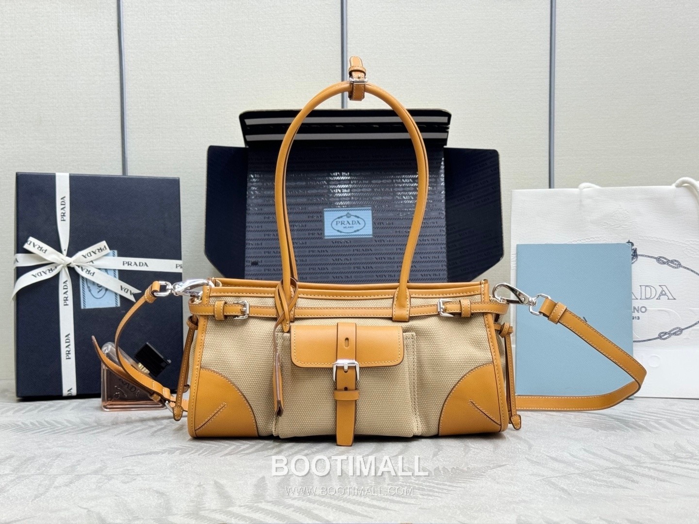 Prada Bonnie Linen Canvas Tote Bag with Pocket Strap Detail 프라다 보니 린넨 캔버스 토트백 포켓 스트랩 1BA426 32cm 1