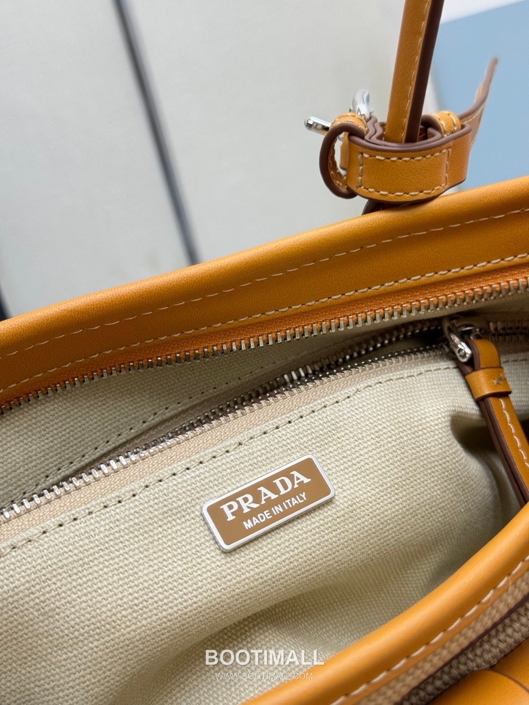 Prada Bonnie Linen Canvas Tote Bag with Pocket Strap Detail 프라다 보니 린넨 캔버스 토트백 포켓 스트랩 1BA426 32cm 9