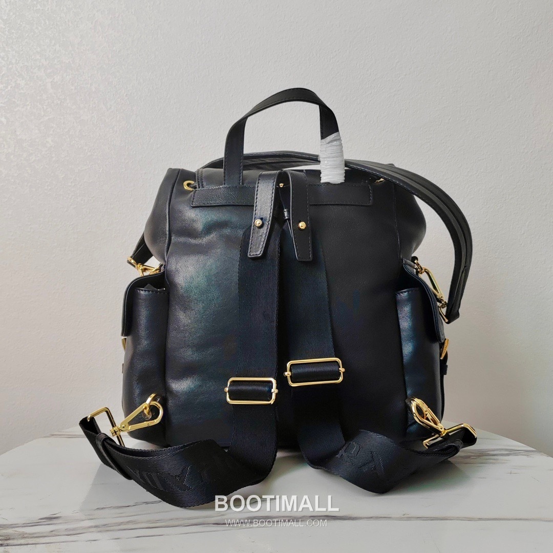 Prada Explore Lambskin Backpack with Flap Buckle Pocket Detail 프라다 익스플로어 램스킨 백팩 플랩버클 포켓 2VZ080 29cm 2