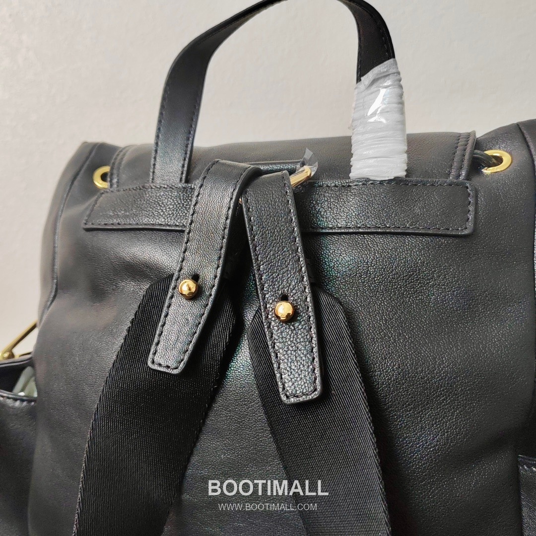 Prada Explore Lambskin Backpack with Flap Buckle Pocket Detail 프라다 익스플로어 램스킨 백팩 플랩버클 포켓 2VZ080 29cm 6
