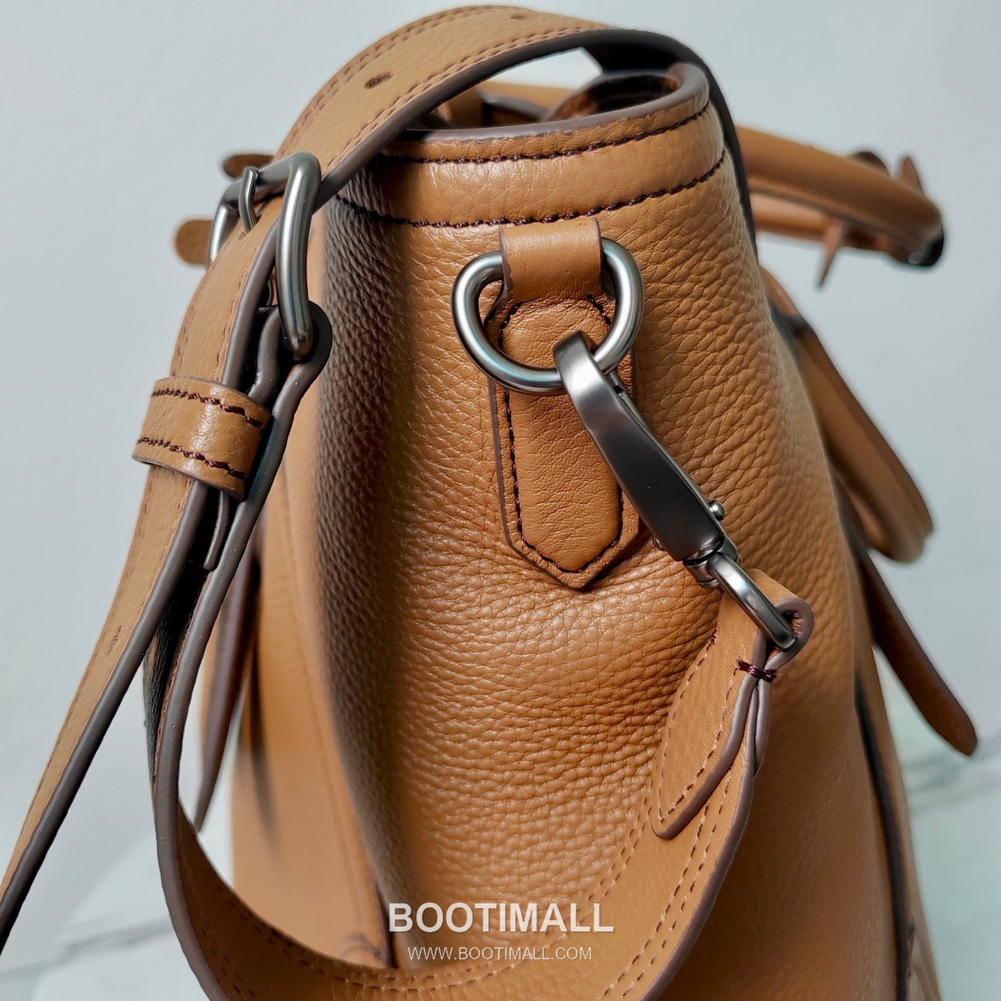 Prada Textured Calfskin Tote Bag with Embossed Logo Strap Detail 프라다 텍스처드 카프스킨 토트백 엠보싱로고 스트랩 1BG602 38cm 7