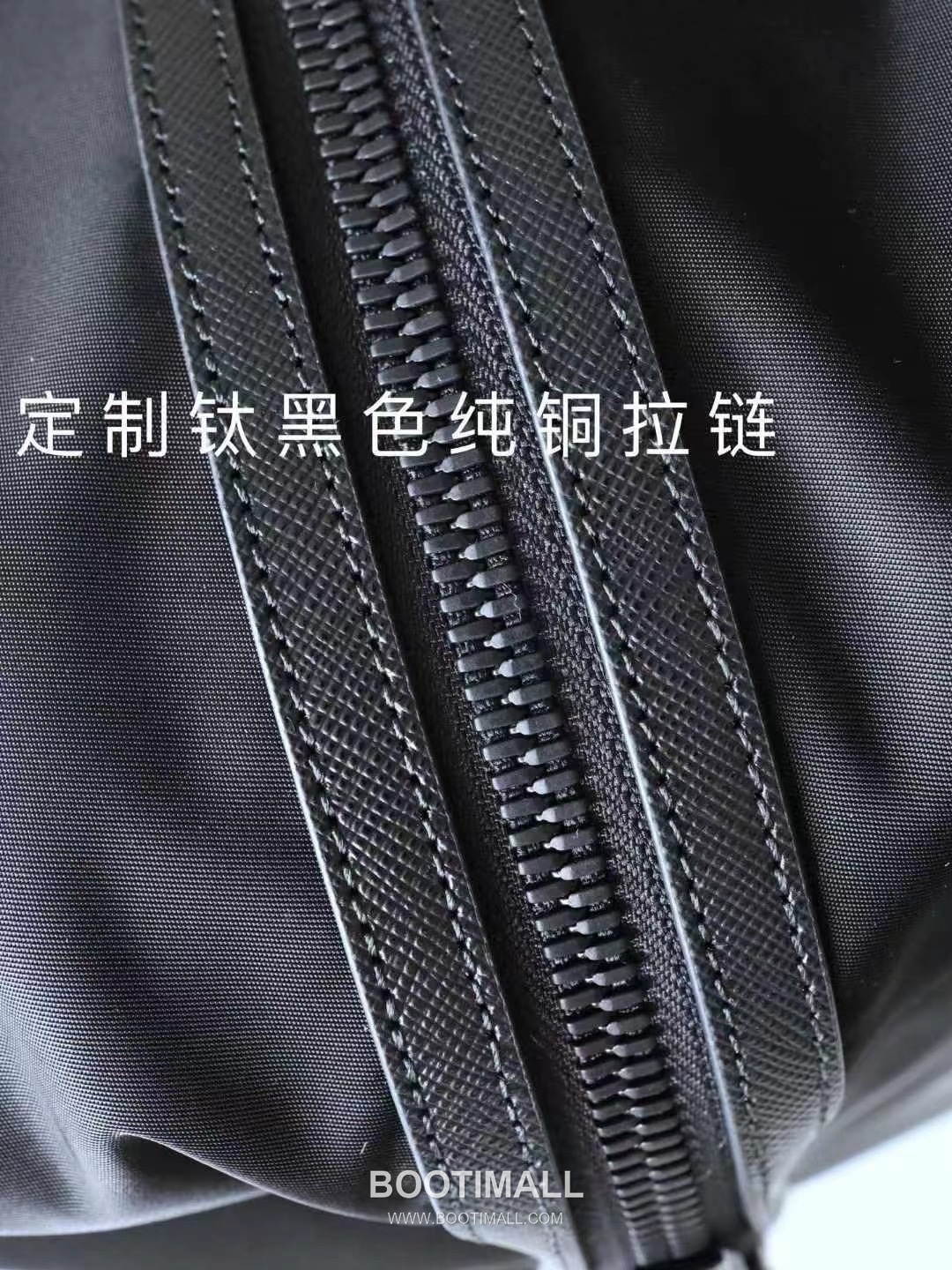 Prada Nylon Travel Tote Bag with Steel Triangle Logo Lock Strap Detail 프라다 나일론 스틸 트라이앵글 로고 락 스트랩 토트백 2VC796 45cm 9