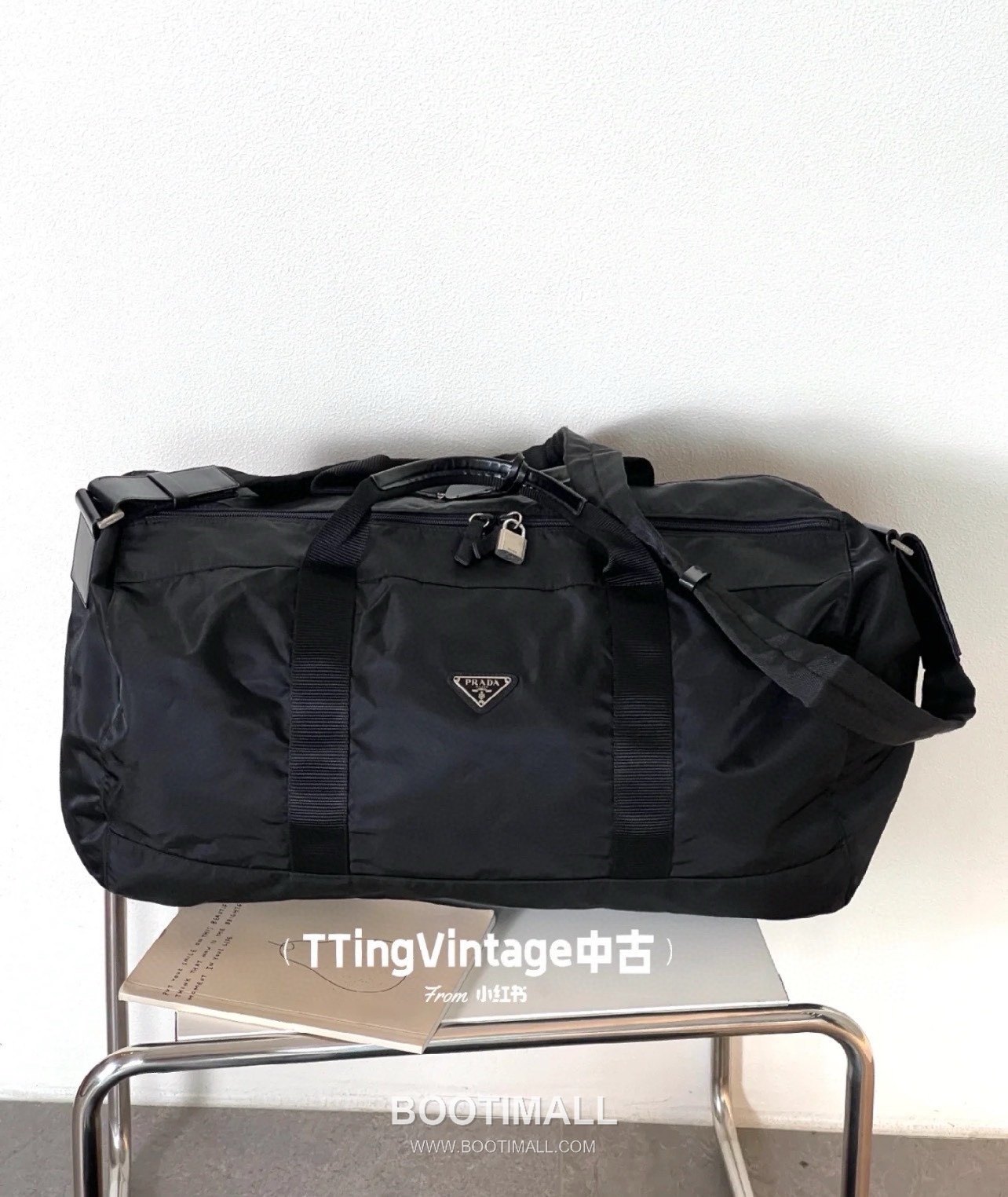 Prada Parachute Nylon Travel Duffle Bag with Triangle Logo Zip Detail 프라다 패러슈트 나일론 트라이앵글 로고 집 더플백 2VC015A 49cm 2