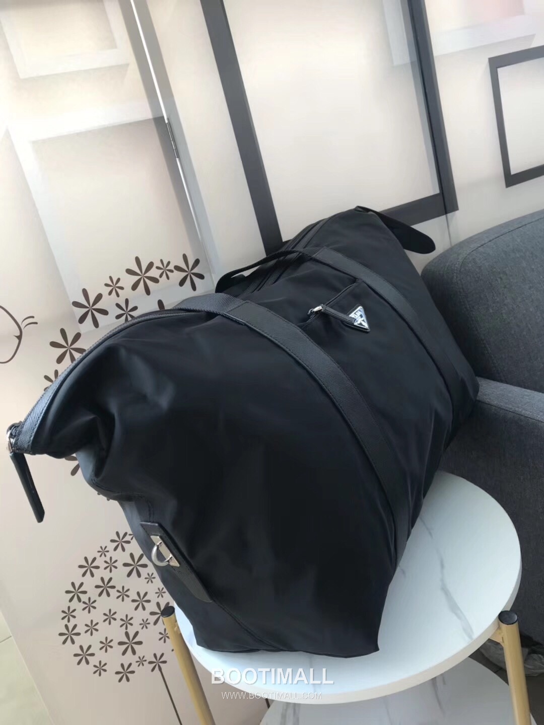 Prada Parachute Nylon Travel Duffle Bag with Strap Carry Detail 프라다 패러슈트 나일론 스트랩 캐리 더플백 44cm 6