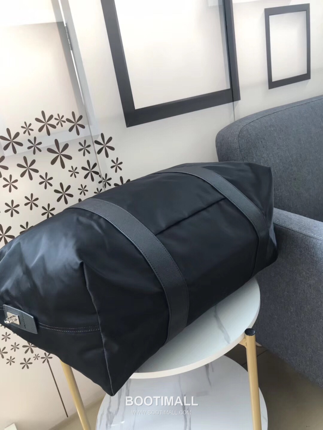 Prada Parachute Nylon Travel Duffle Bag with Strap Carry Detail 프라다 패러슈트 나일론 스트랩 캐리 더플백 44cm 7