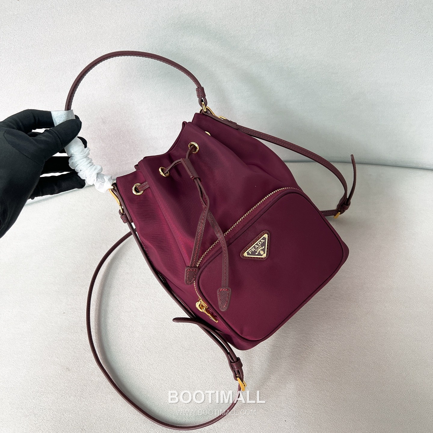 Prada Parachute Nylon Bucket Bag with Triangle Logo Drawstring Detail 프라다 패러슈트 나일론 트라이앵글 로고 드로우스트링 버킷백 1BH038 18cm 8