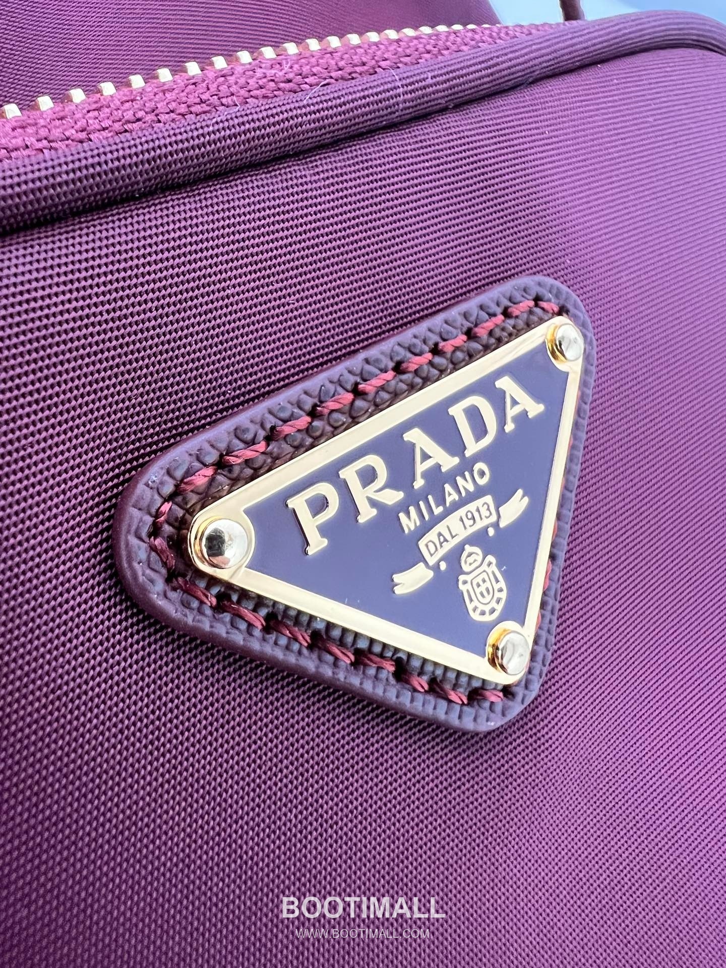 Prada Parachute Nylon Bucket Bag with Triangle Logo Drawstring Detail 프라다 패러슈트 나일론 트라이앵글 로고 드로우스트링 버킷백 1BH038 18cm 12