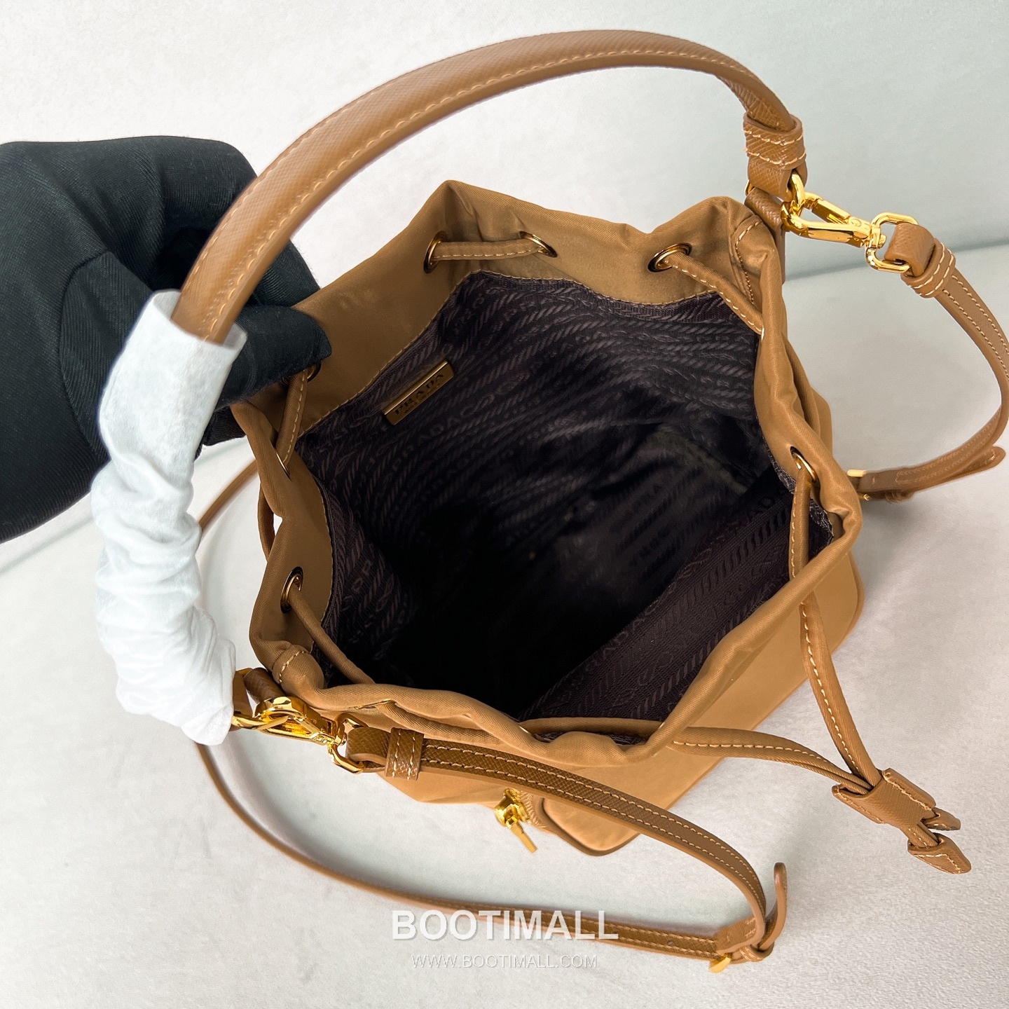 Prada Parachute Nylon Bucket Bag with Triangle Logo Drawstring Detail 프라다 패러슈트 나일론 트라이앵글 로고 드로우스트링 버킷백 1BH038 18cm 8