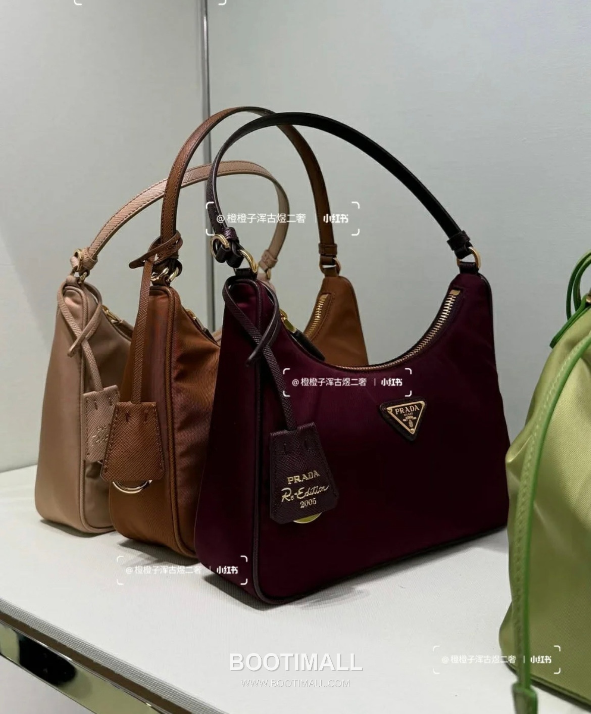 Prada Re-Edition 2005 Hobo Bag Calfskin Underarm Bag with Triangle Logo Zip Detail 프라다 리에디션 2005 카프스킨 언더암 트라이앵글 로고 집 호보백 1N204M 22cm 11