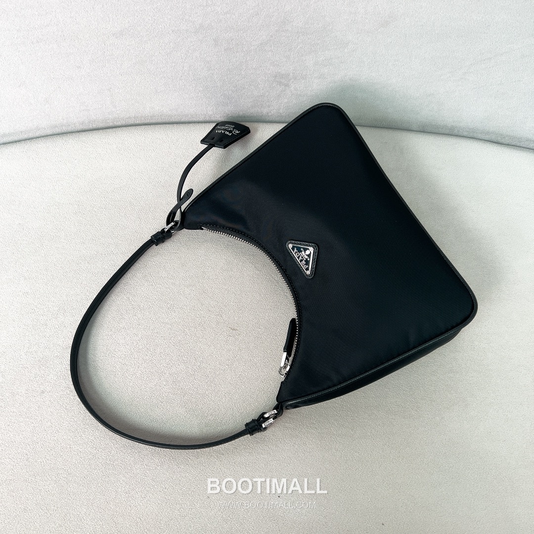 Prada Re-Edition 2005 Hobo Bag Calfskin Underarm Bag with Triangle Logo Zip Detail 프라다 리에디션 2005 카프스킨 언더암 트라이앵글 로고 집 호보백 1N204M 22cm 14