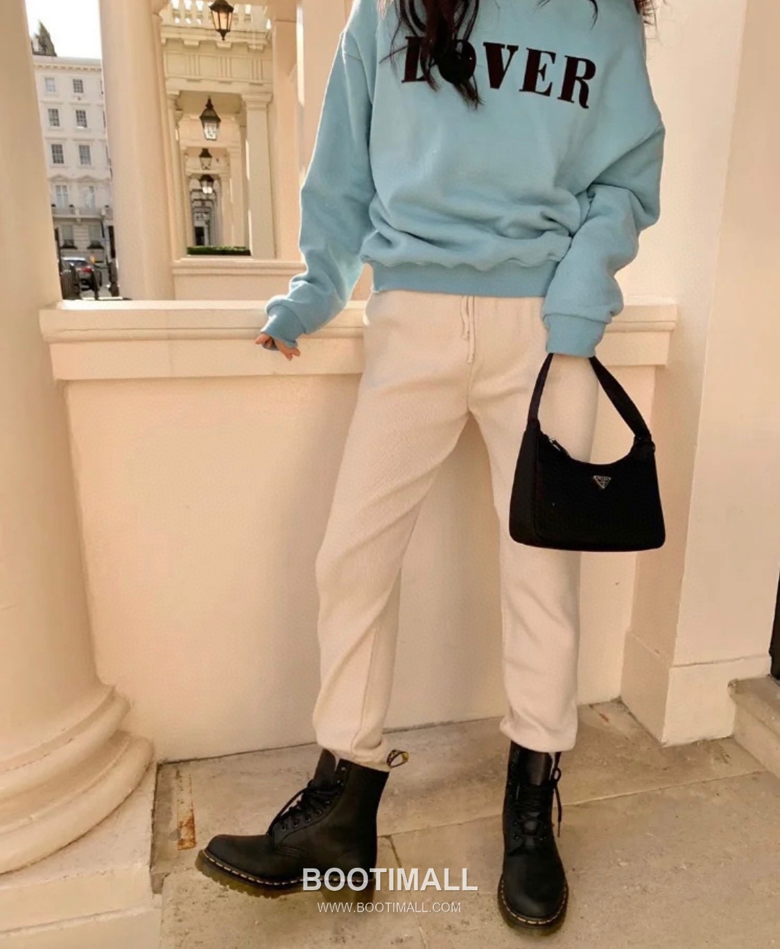 Prada Parachute Nylon Hobo Bag with Steel Triangle Logo Key Charm Strap Detail 프라다 패러슈트 나일론 스틸 트라이앵글 로고 키참 스트랩 호보백 1NE515 22cm 2