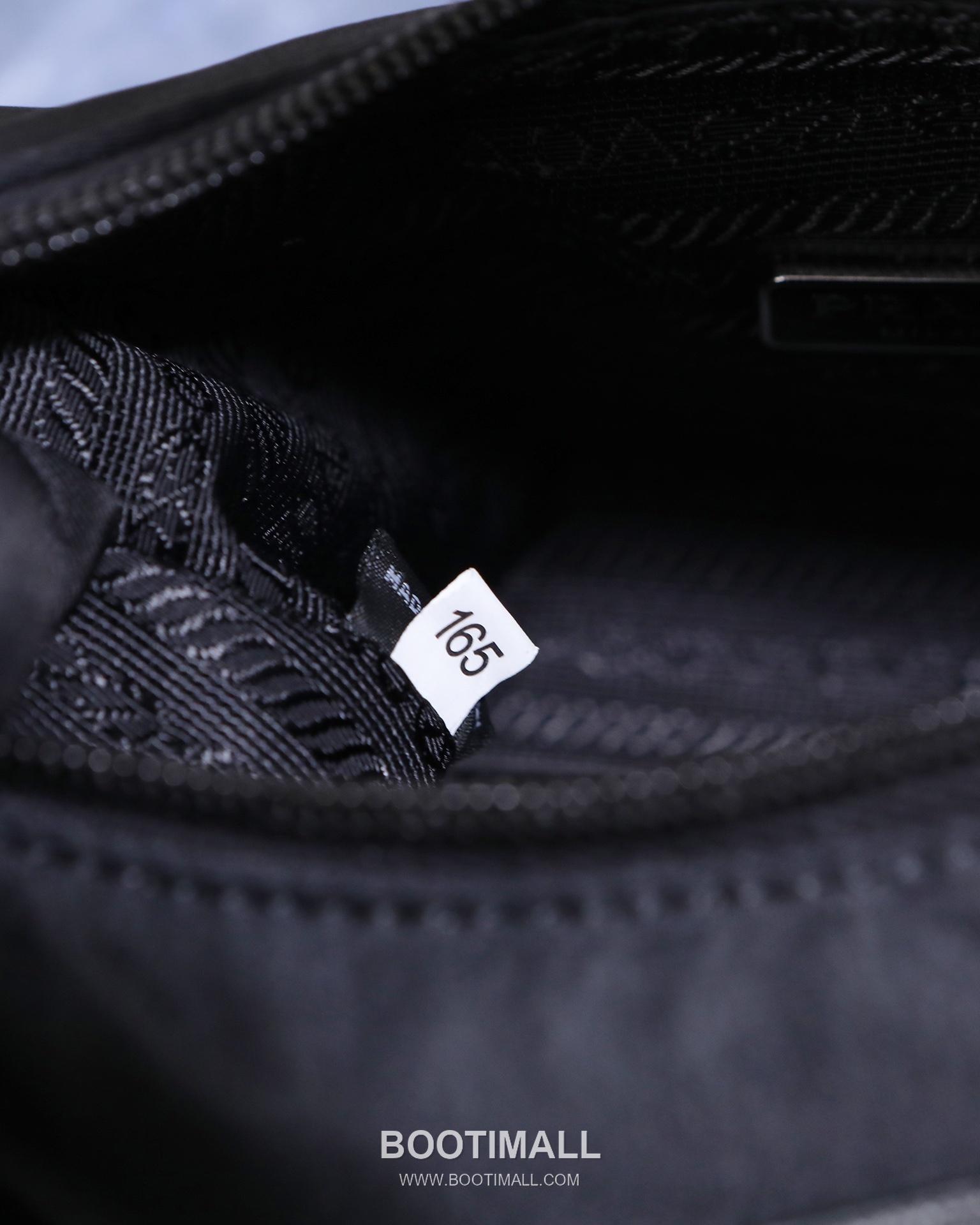 Prada Parachute Nylon Hobo Bag with Steel Triangle Logo Key Charm Strap Detail 프라다 패러슈트 나일론 스틸 트라이앵글 로고 키참 스트랩 호보백 1NE515 22cm 26