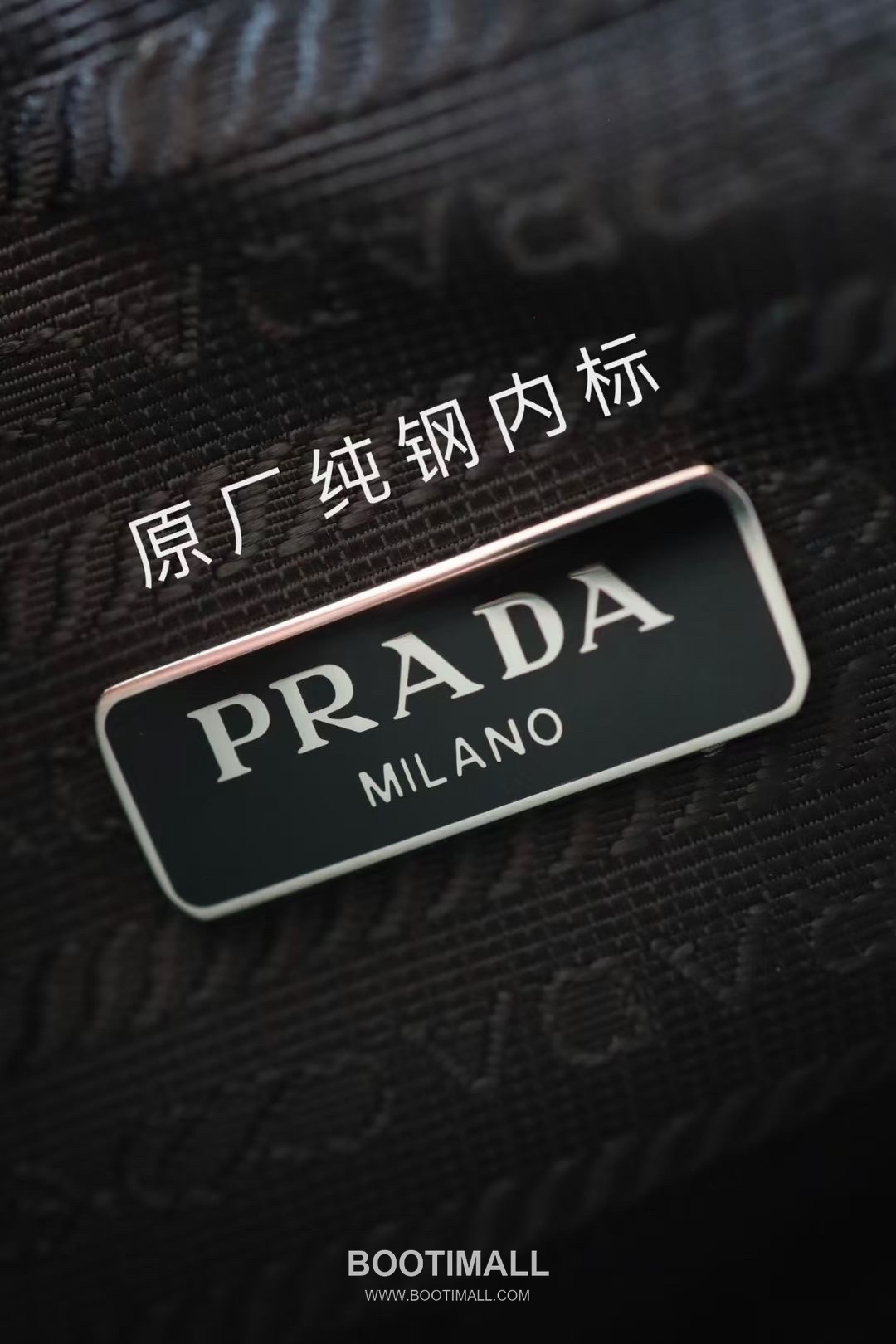 Prada Nylon Hobo Bag with Triangle Logo Underarm Zip Detail 프라다 나일론 트라이앵글 로고 언더암 집 호보백 1NE204 23cm 15