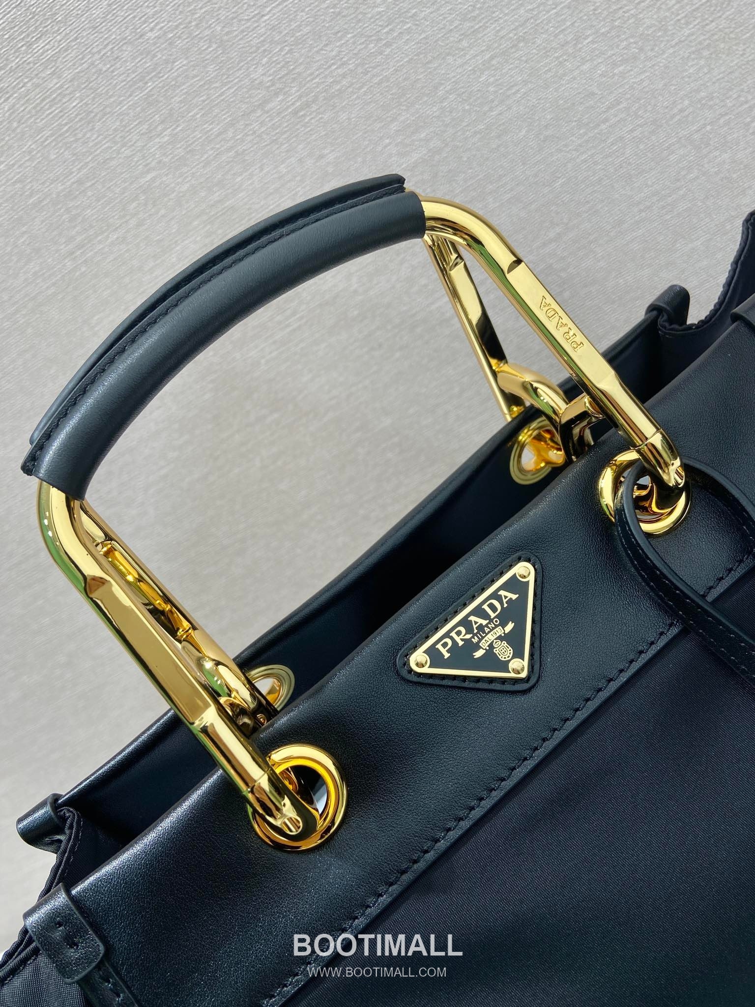Prada Re-Nylon Geometric Tote Bag with Leather Handle Triangle Logo Detail 프라다 리나일론 지오메트릭 레더 핸들 트라이앵글 로고 토트백 1BG578 23cm 7