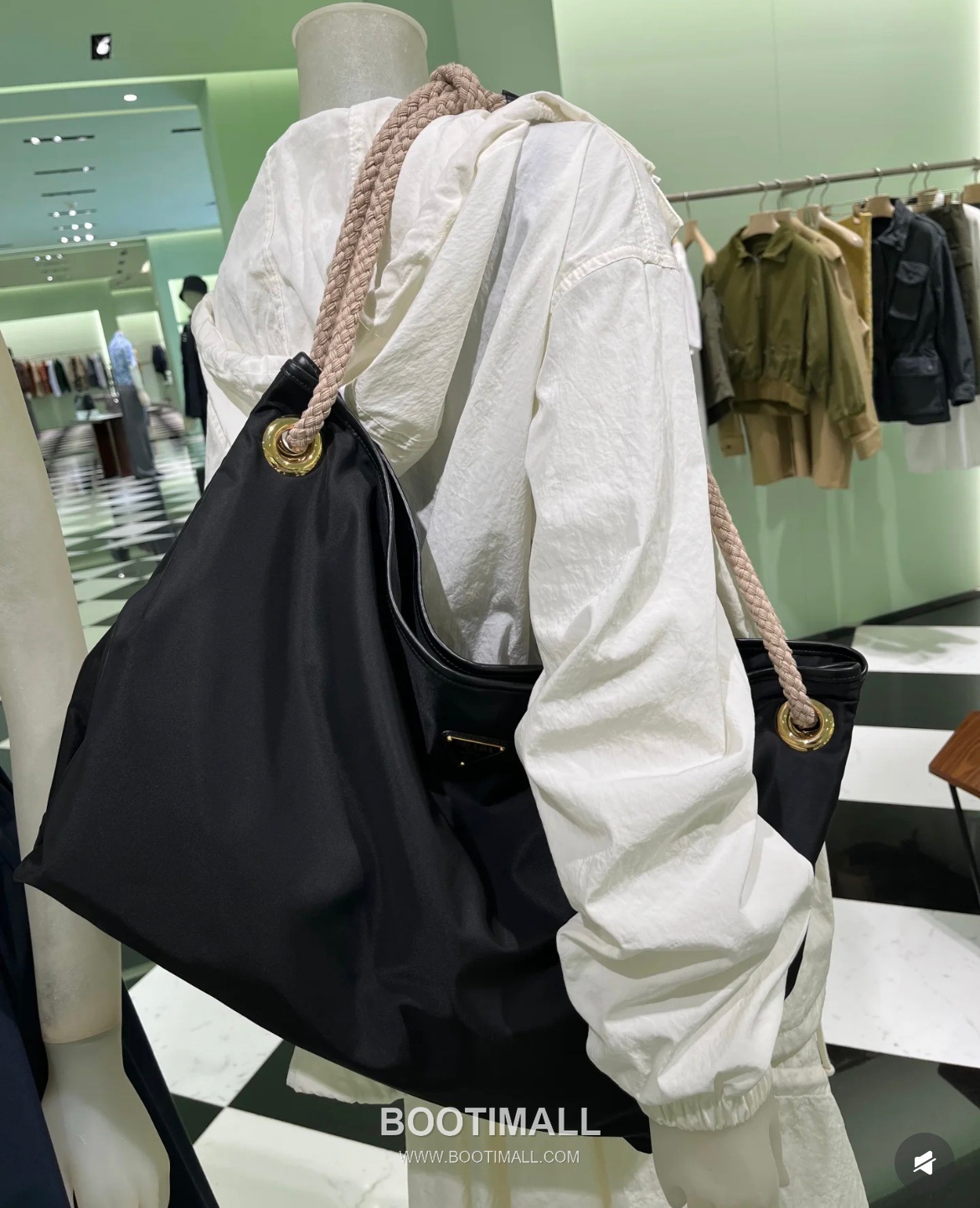 Prada Re-Nylon Oversize Tote Bag with Rope Handle Triangle Logo Detail 프라다 리나일론 로프 핸들 트라이앵글 로고 오버사이즈 토트백 1BC244 48cm 1