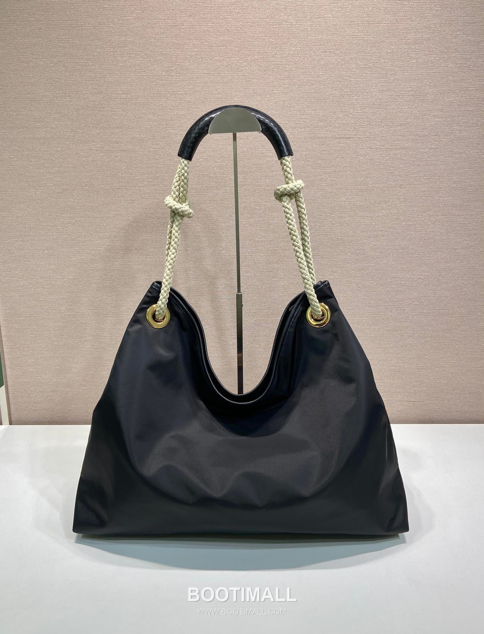 Prada Re-Nylon Oversize Tote Bag with Rope Handle Triangle Logo Detail 프라다 리나일론 로프 핸들 트라이앵글 로고 오버사이즈 토트백 1BC244 48cm 13