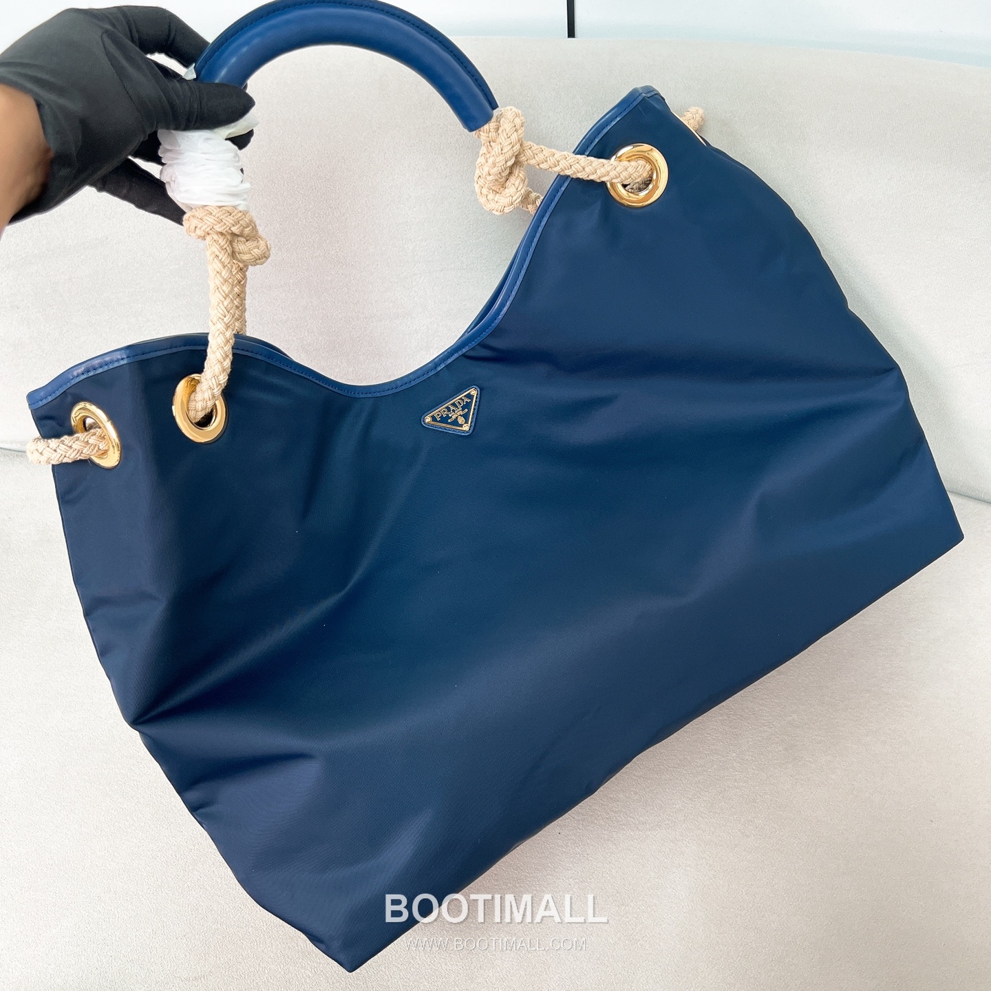 Prada Re-Nylon Oversize Tote Bag with Rope Handle Triangle Logo Detail 프라다 리나일론 로프 핸들 트라이앵글 로고 오버사이즈 토트백 1BC244 48cm 2