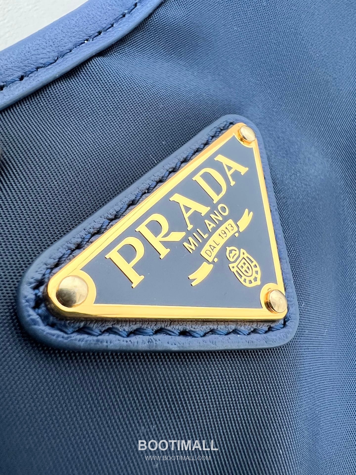 Prada Re-Nylon Oversize Tote Bag with Rope Handle Triangle Logo Detail 프라다 리나일론 로프 핸들 트라이앵글 로고 오버사이즈 토트백 1BC244 48cm 6