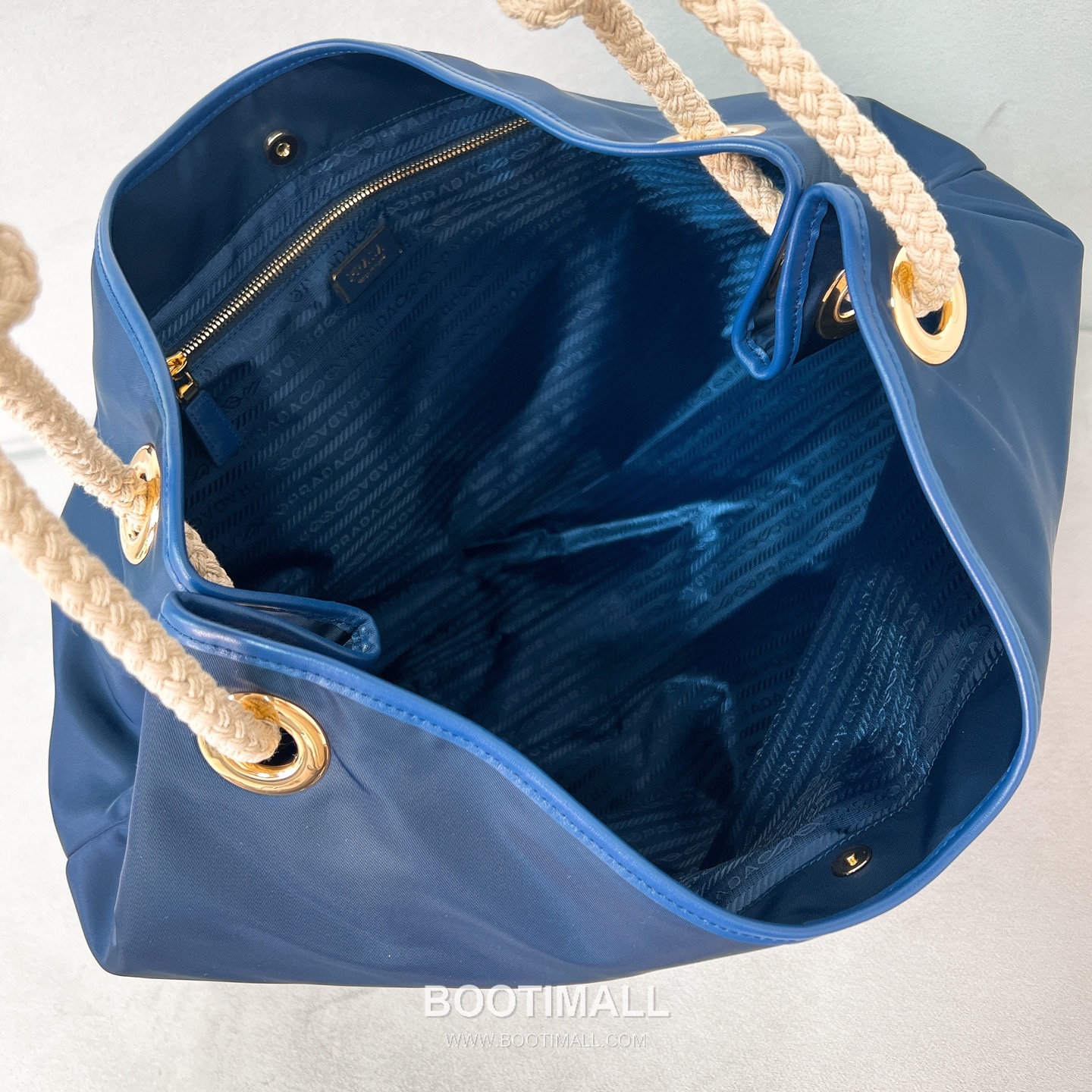 Prada Re-Nylon Oversize Tote Bag with Rope Handle Triangle Logo Detail 프라다 리나일론 로프 핸들 트라이앵글 로고 오버사이즈 토트백 1BC244 48cm 8