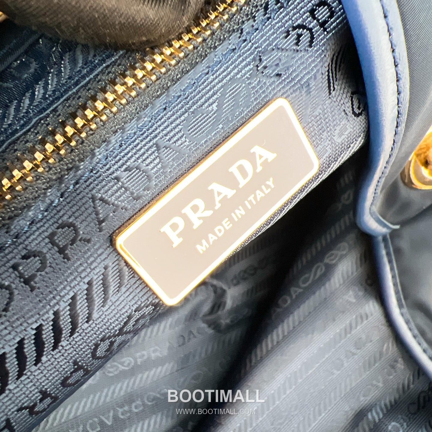 Prada Re-Nylon Oversize Tote Bag with Rope Handle Triangle Logo Detail 프라다 리나일론 로프 핸들 트라이앵글 로고 오버사이즈 토트백 1BC244 48cm 9