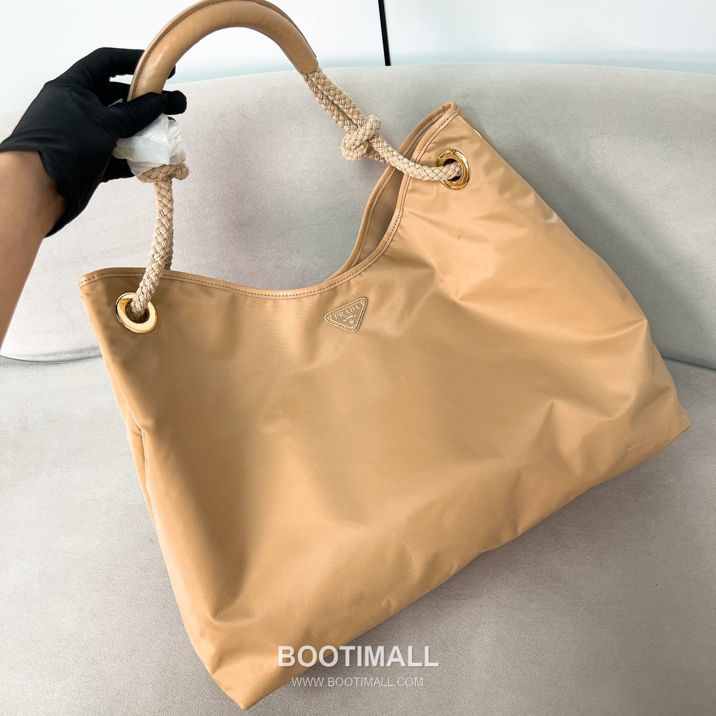Prada Re-Nylon Oversize Tote Bag with Rope Handle Triangle Logo Detail 프라다 리나일론 로프 핸들 트라이앵글 로고 오버사이즈 토트백 1BC244 48cm 14