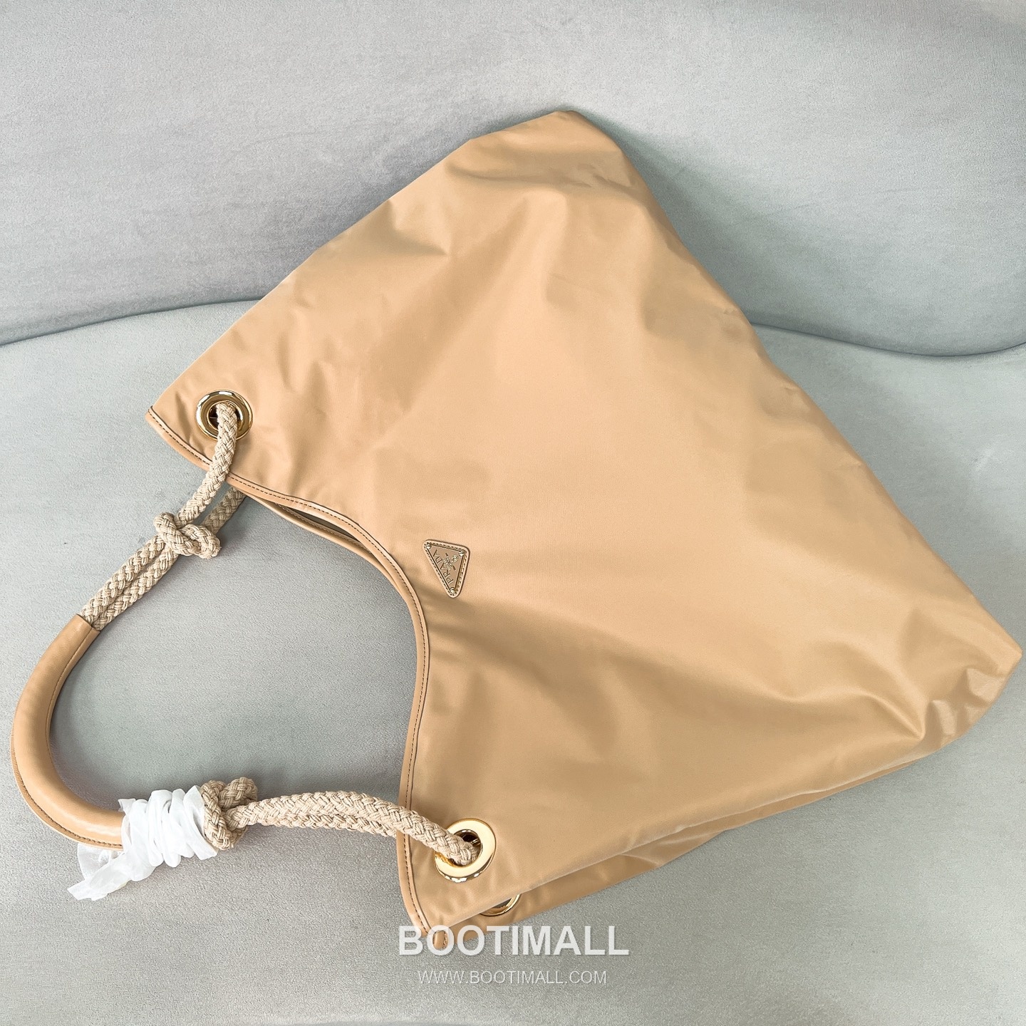 Prada Re-Nylon Oversize Tote Bag with Rope Handle Triangle Logo Detail 프라다 리나일론 로프 핸들 트라이앵글 로고 오버사이즈 토트백 1BC244 48cm 17