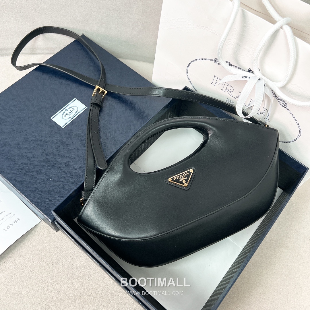 Prada Soft Calfskin Dumpling Hobo Bag with Triangle Logo Strap Detail 프라다 소프트 카프스킨 덤플링 트라이앵글 로고 스트랩 호보백 1BA421 32cm 1