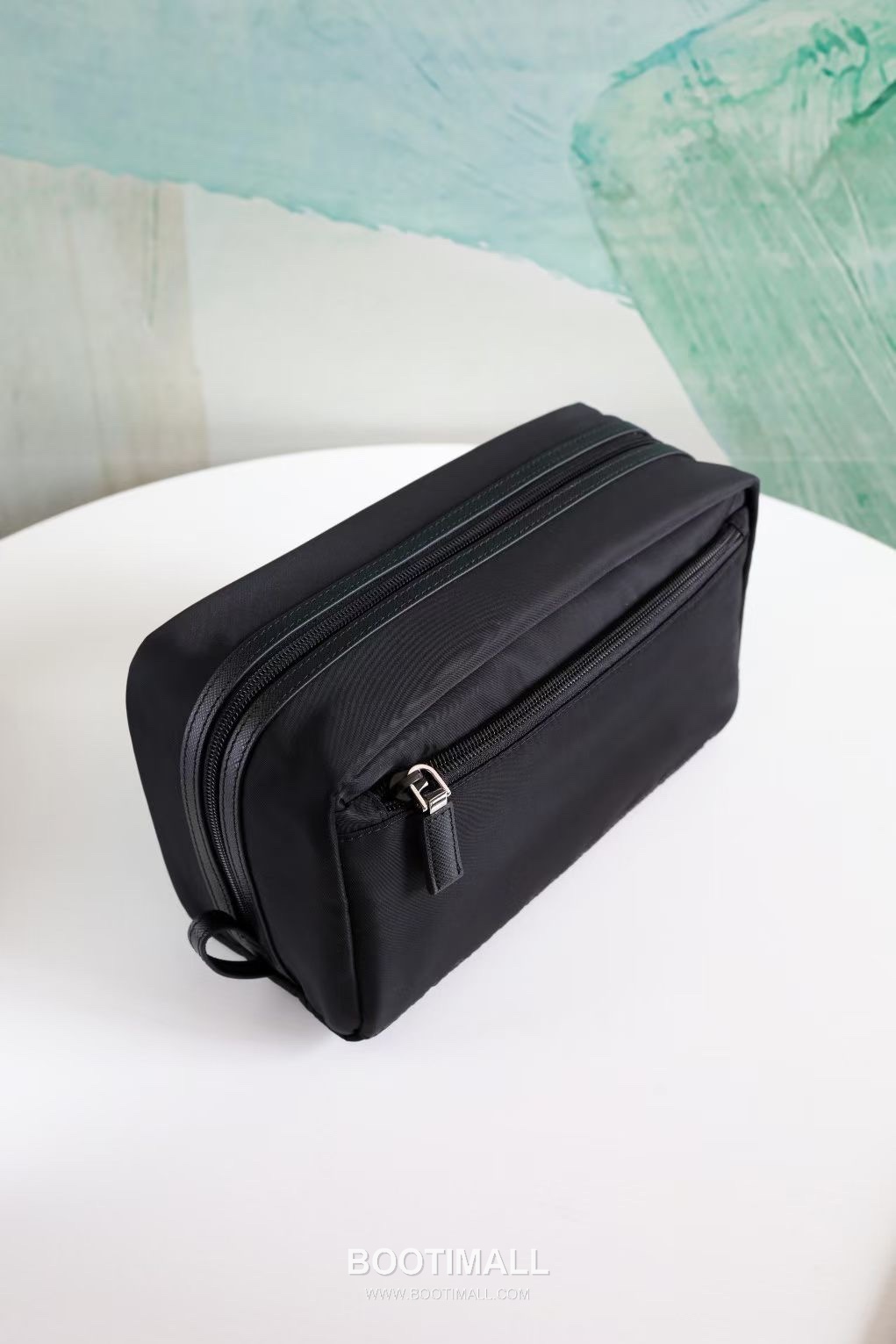 Prada Parachute Nylon Pouch with Triangle Logo Double Zip Pocket Detail 프라다 패러슈트 나일론 트라이앵글 로고 더블 집 포켓 파우치 2NA029 26cm 3